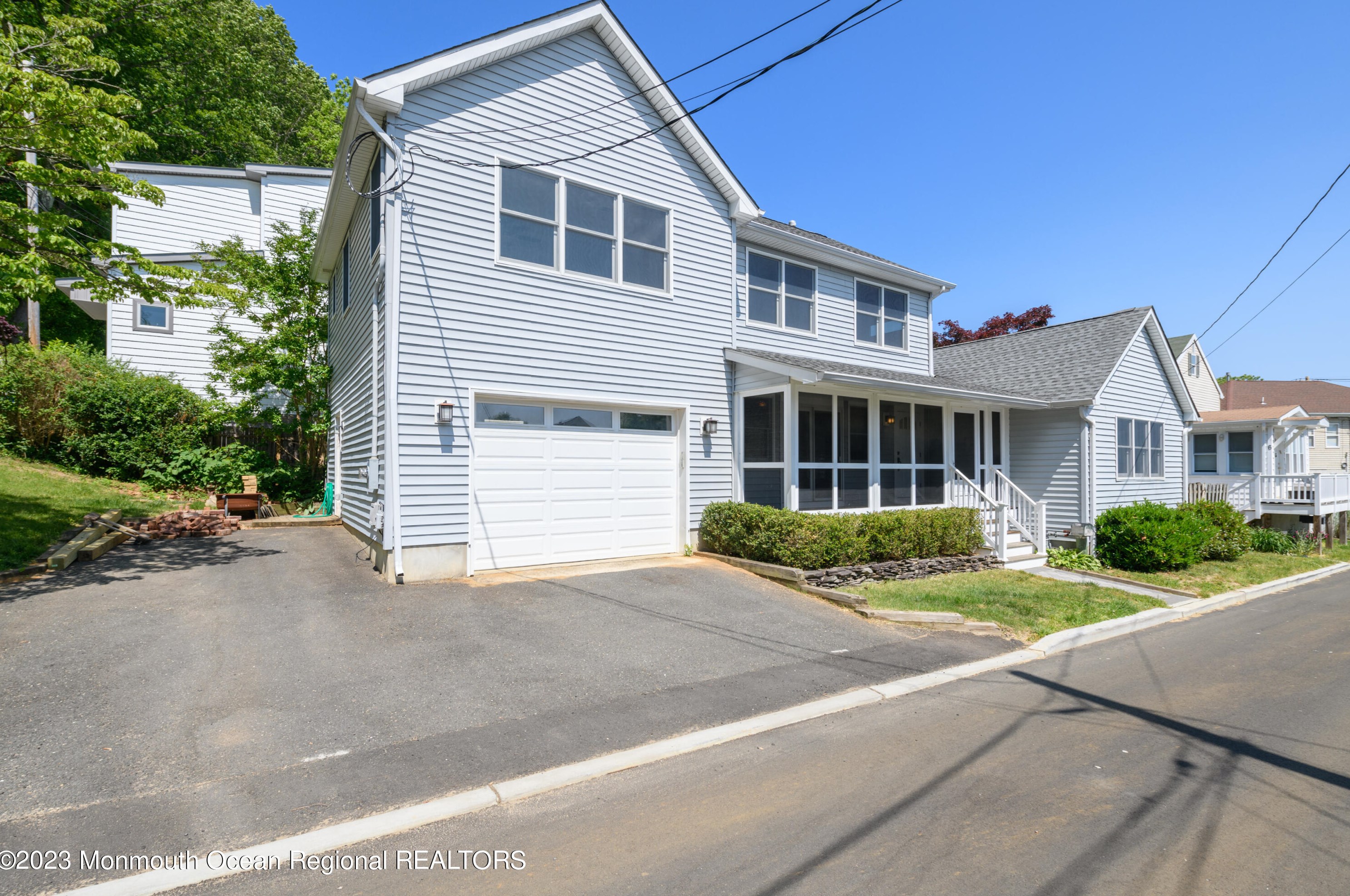 8 King St, Monmouth Hills, NJ 07732
