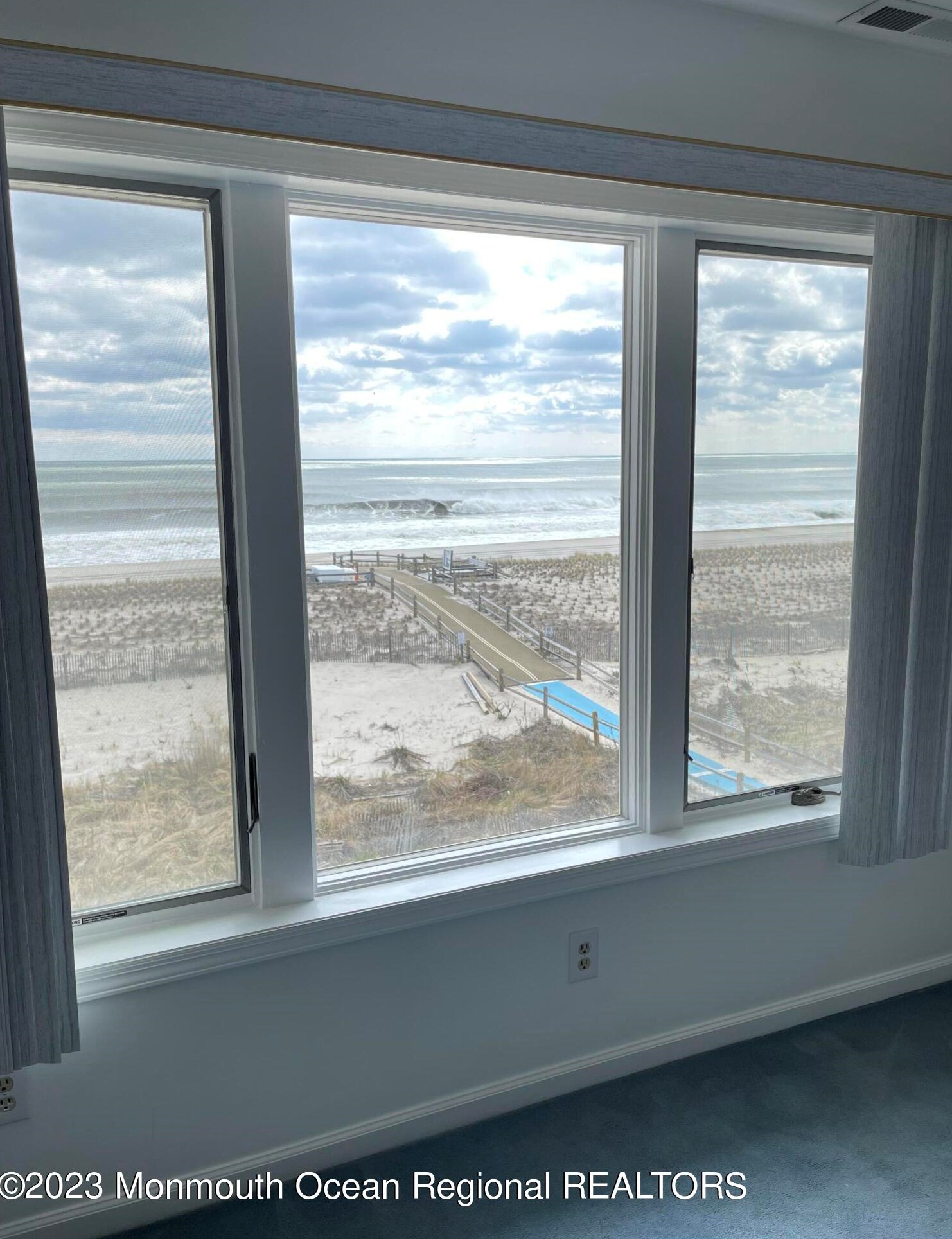 30 Dune Terrace, Pelican Island, NJ 08751