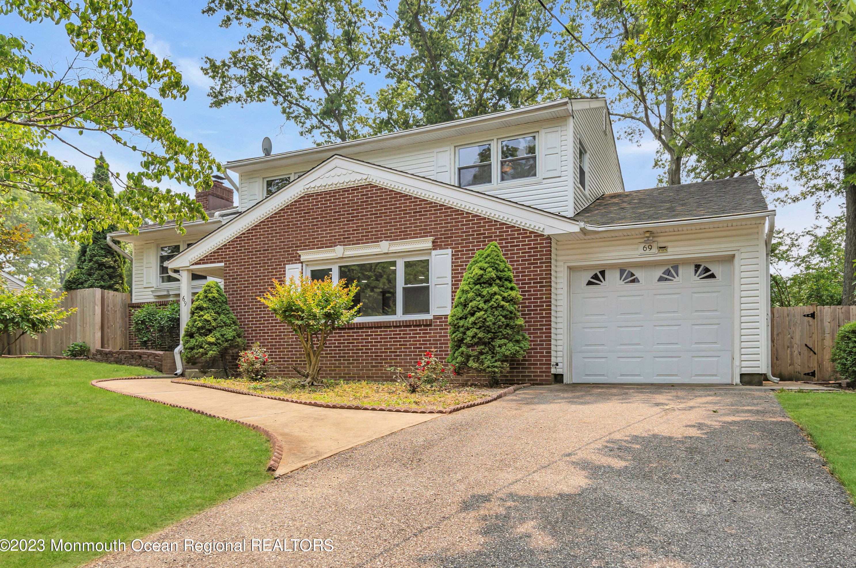 69 Shady Nook Dr, Toms River, NJ 08755