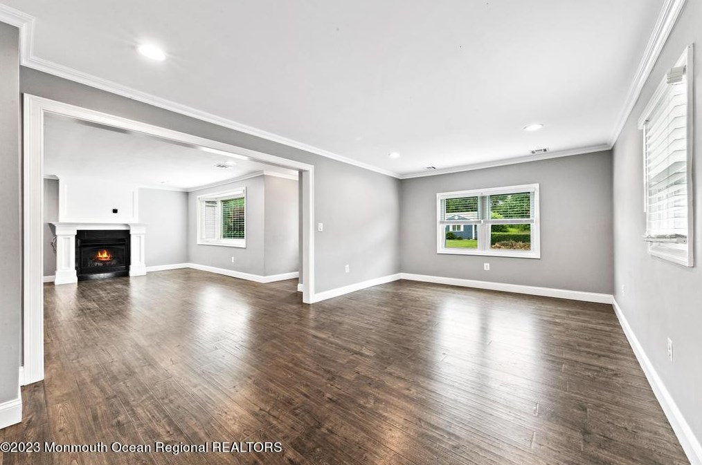9 Roma Ct, Lincroft, NJ 07738