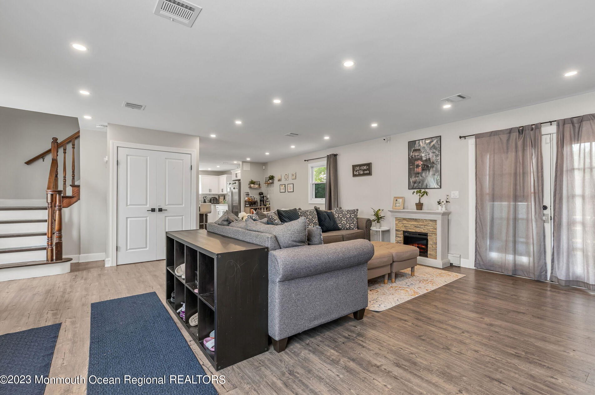 288 Essex Dr, Bricktown, NJ 08723