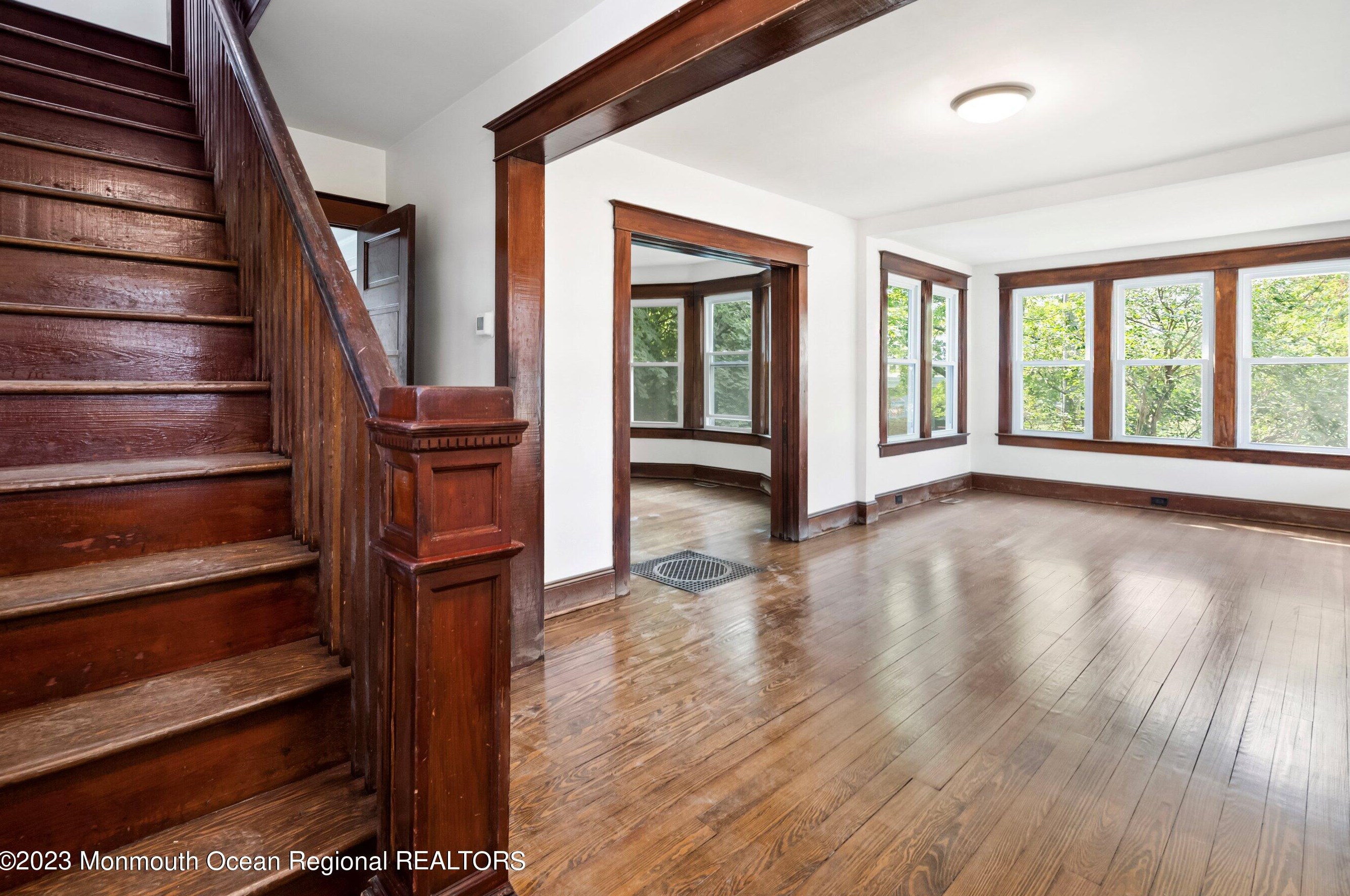 317 Broad St, Keyport, NJ 07735