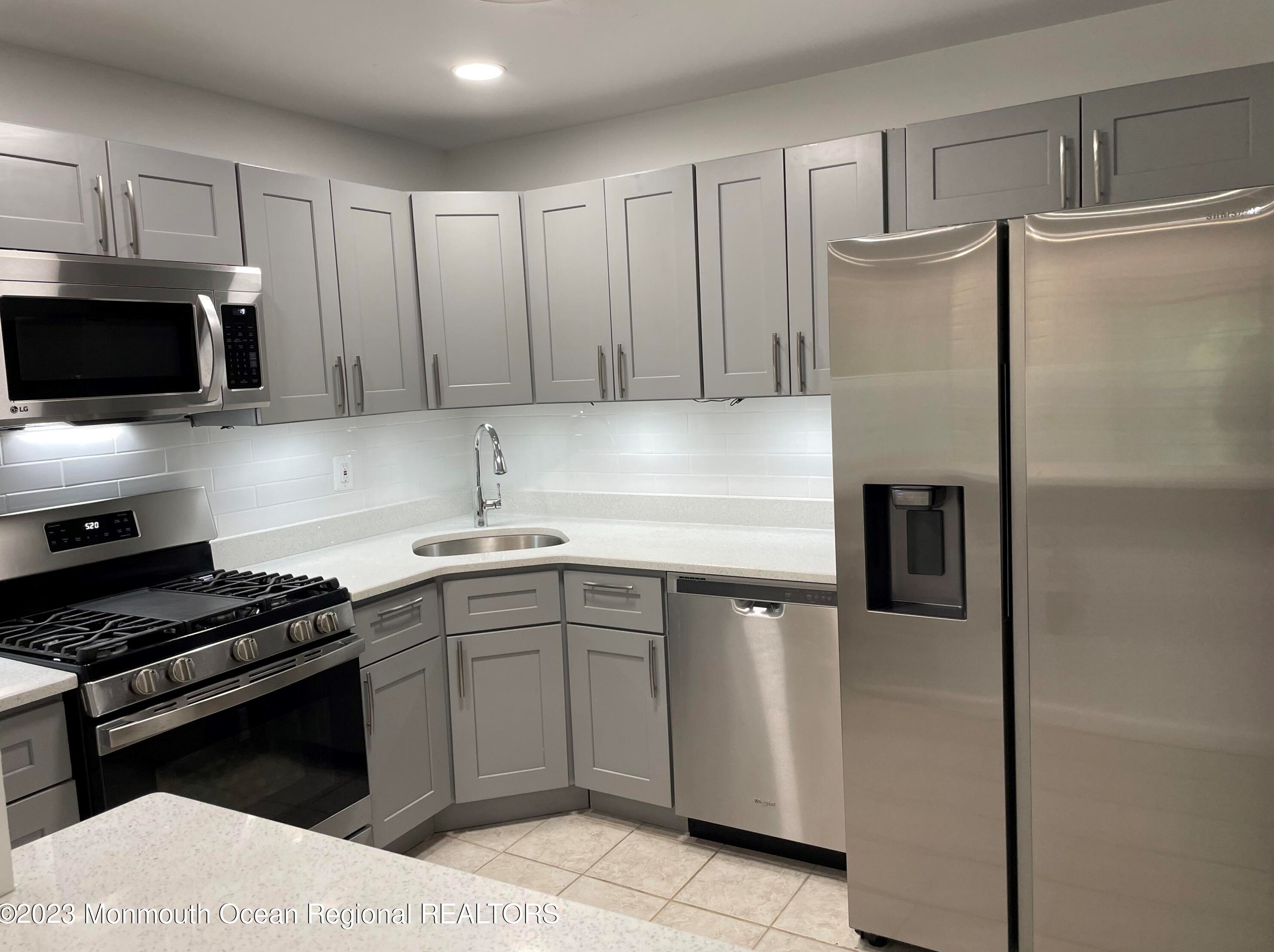 21 Augusta Ct #8, East Freehold, NJ 07728