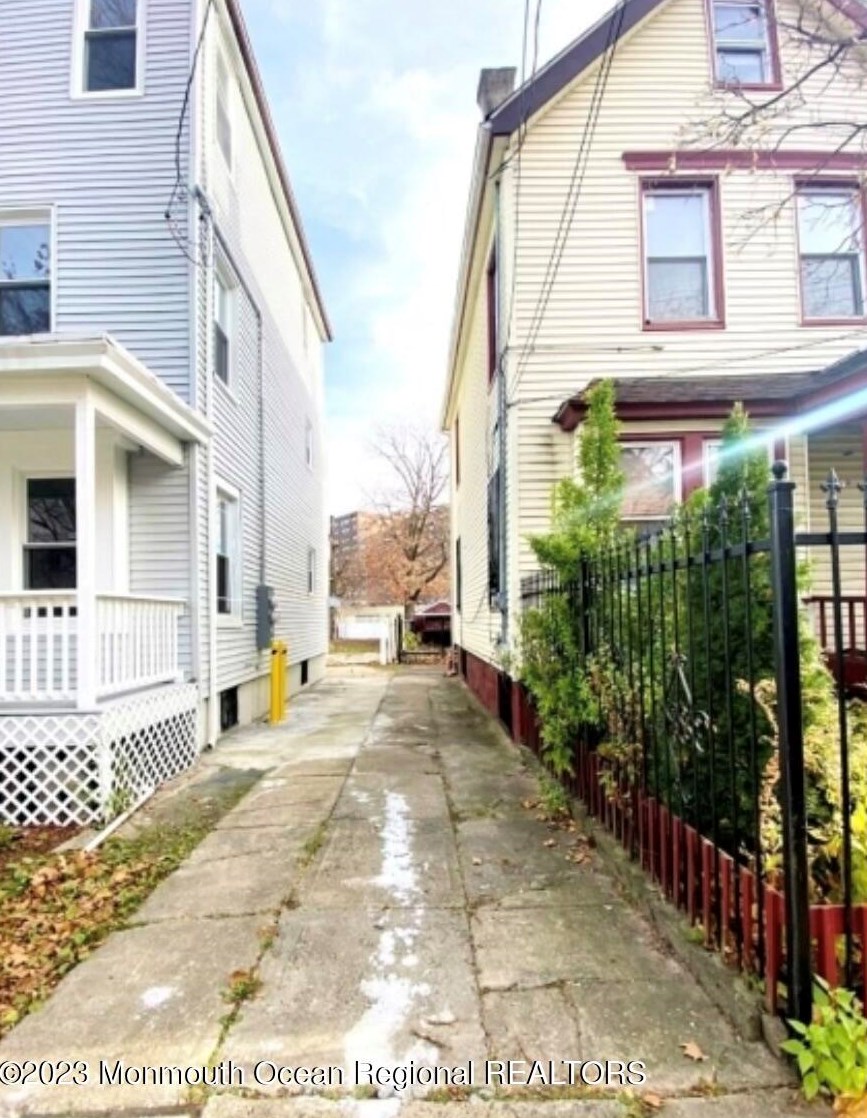 130 Brookside Ave, Irvington, NJ 07111