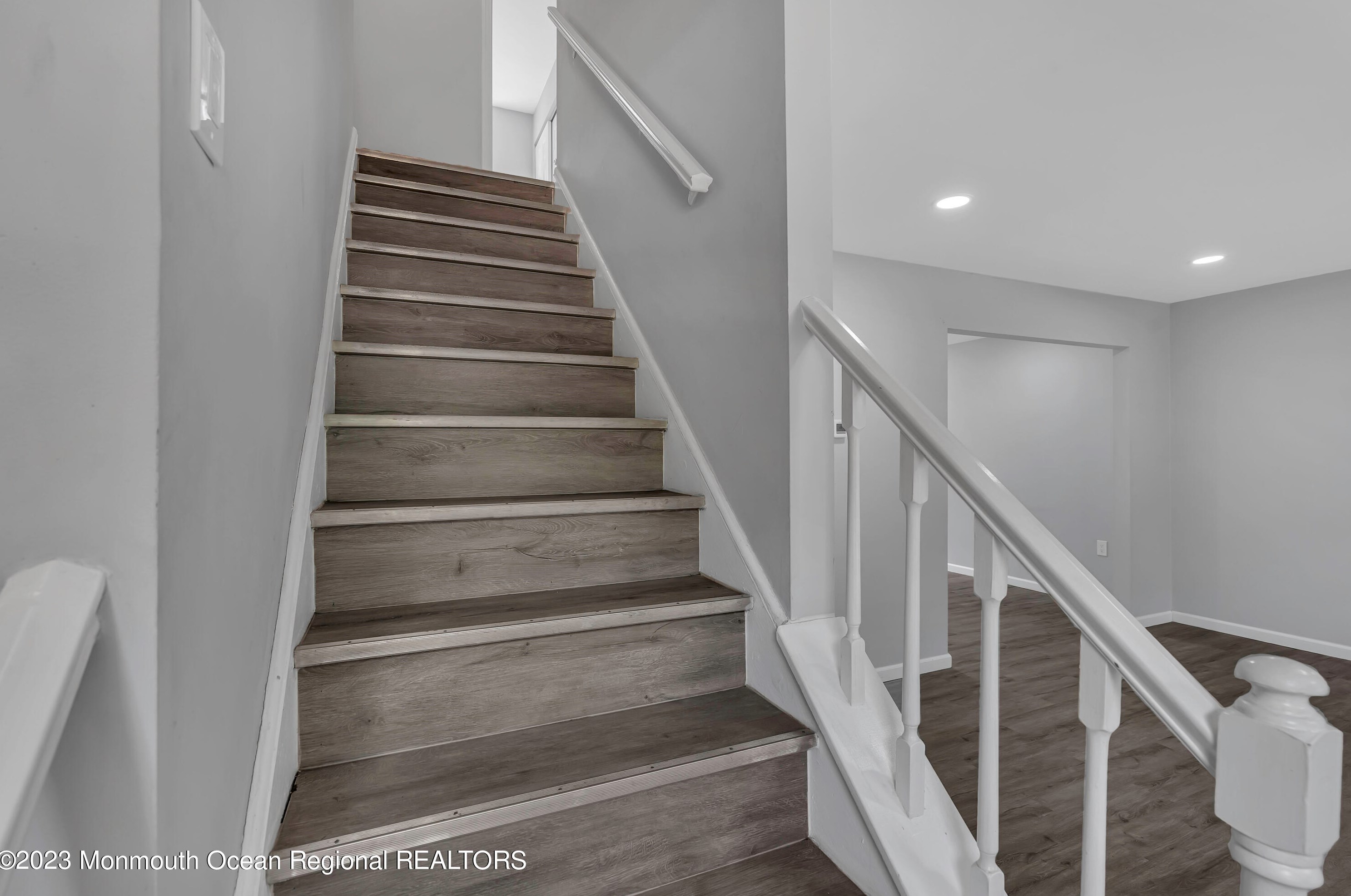 107 Lavenham Ct, Toms River NJ  08755-3242 exterior