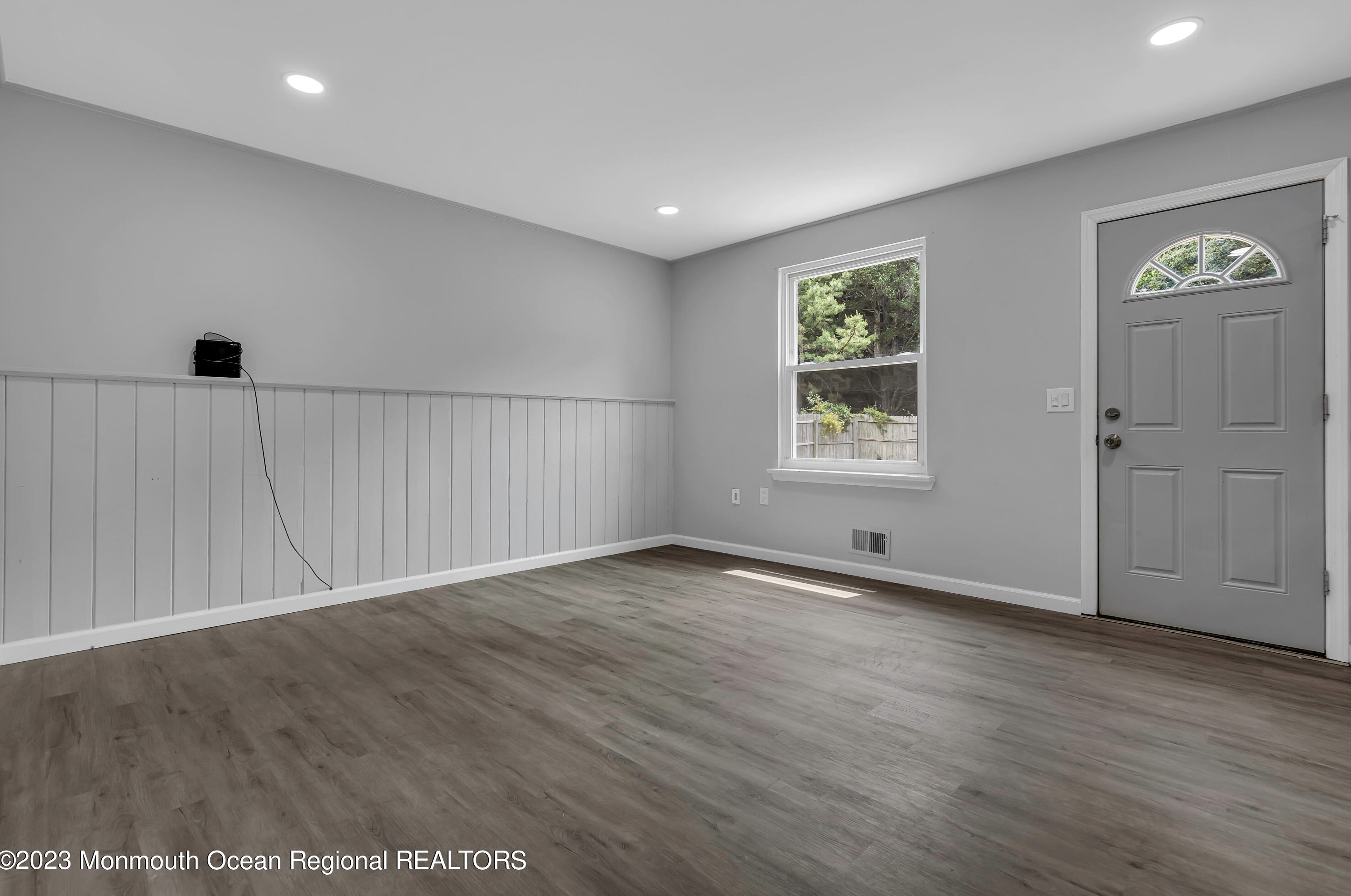 107 Lavenham Ct, Toms River NJ  08755-3242 exterior