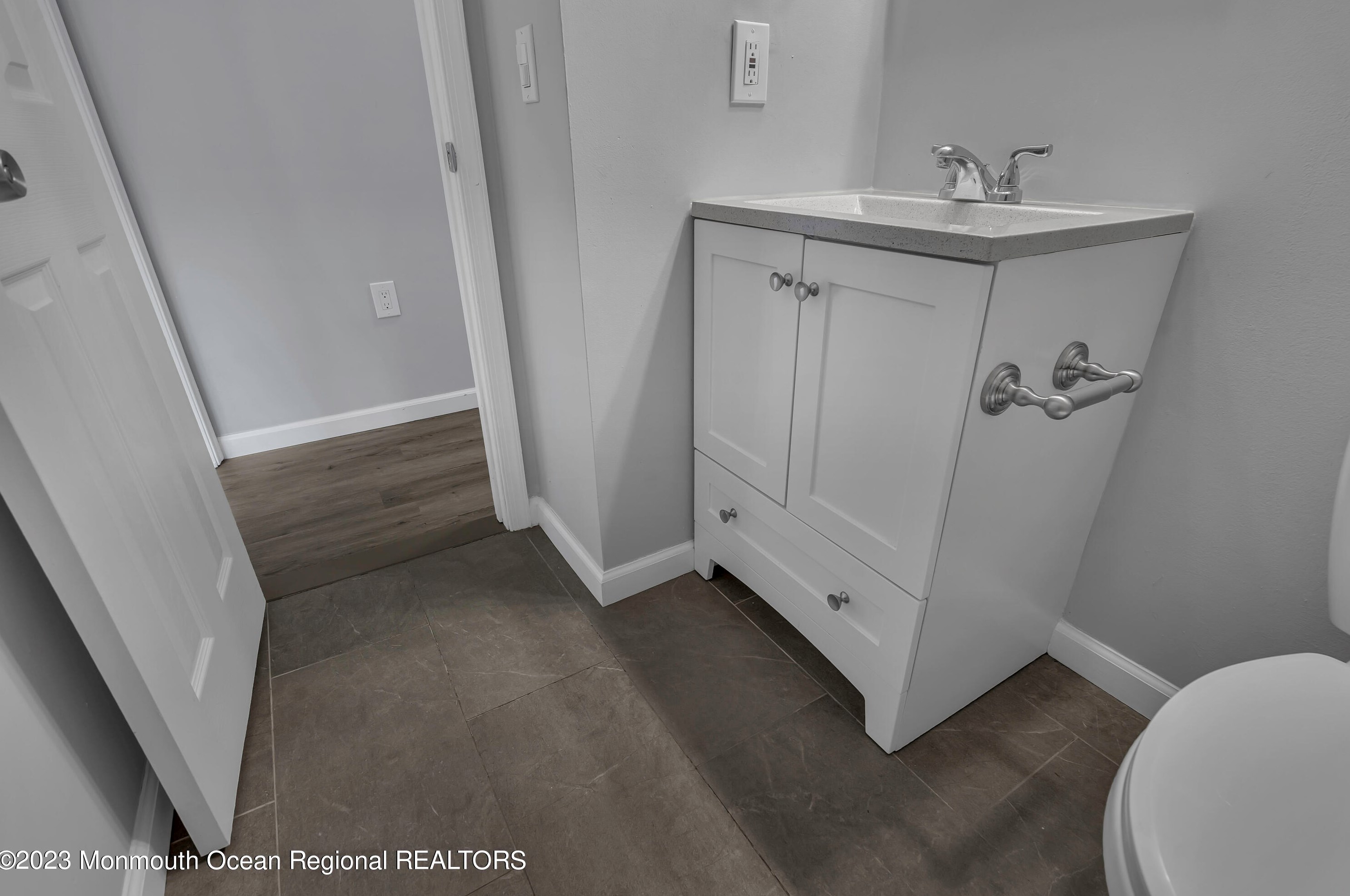 107 Lavenham Ct, Toms River NJ  08755-3242 exterior