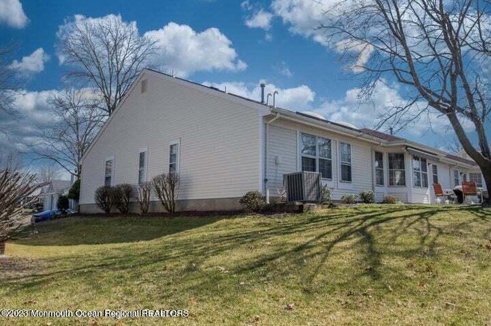 1127 Thornbury Ln #b, Lakehurst, NJ 08759