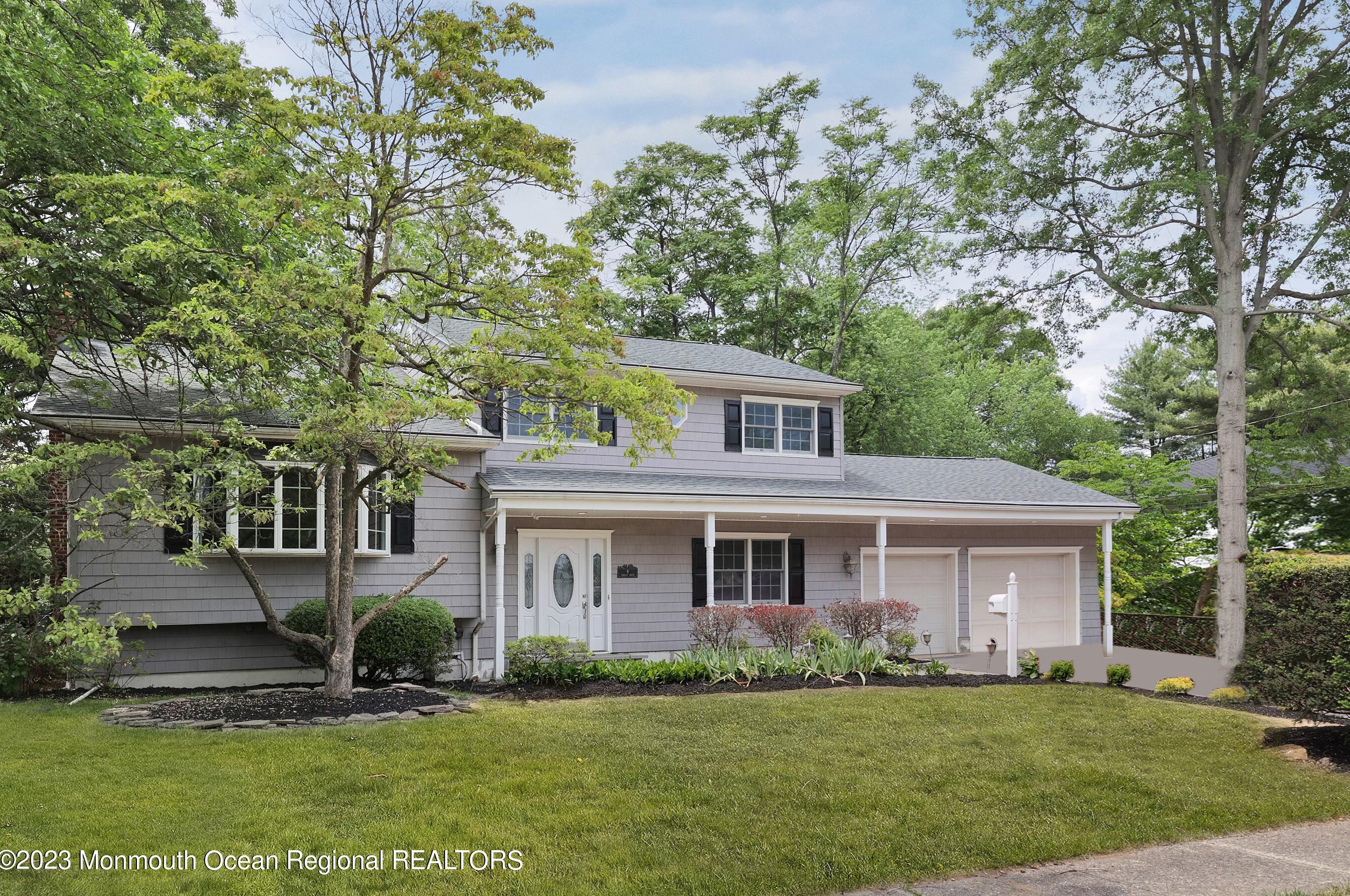 8 Schelly Dr, Middletown, NJ 07748