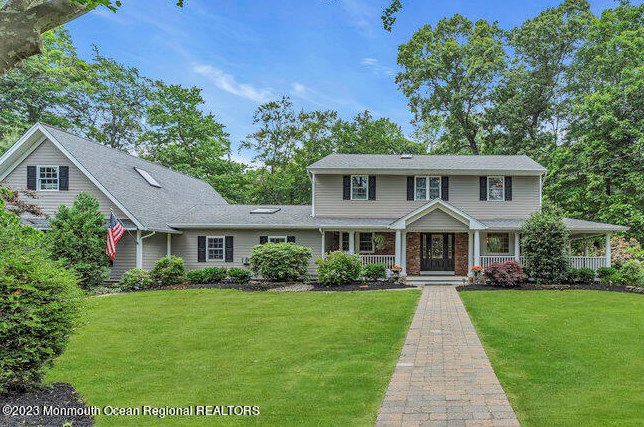 1 Barbary Ln, Vanderburg, NJ 07722-1519