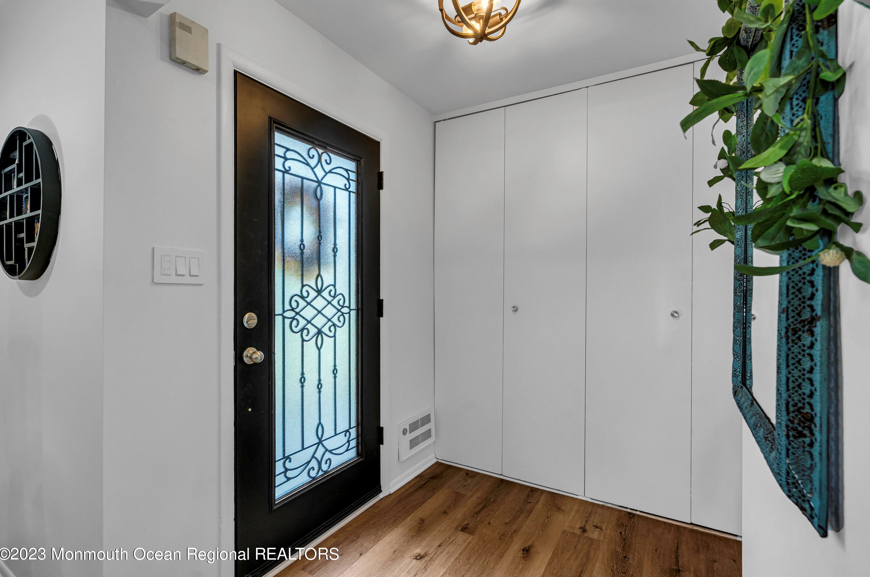 16 Poe Rd, Bricktown, NJ 08724
