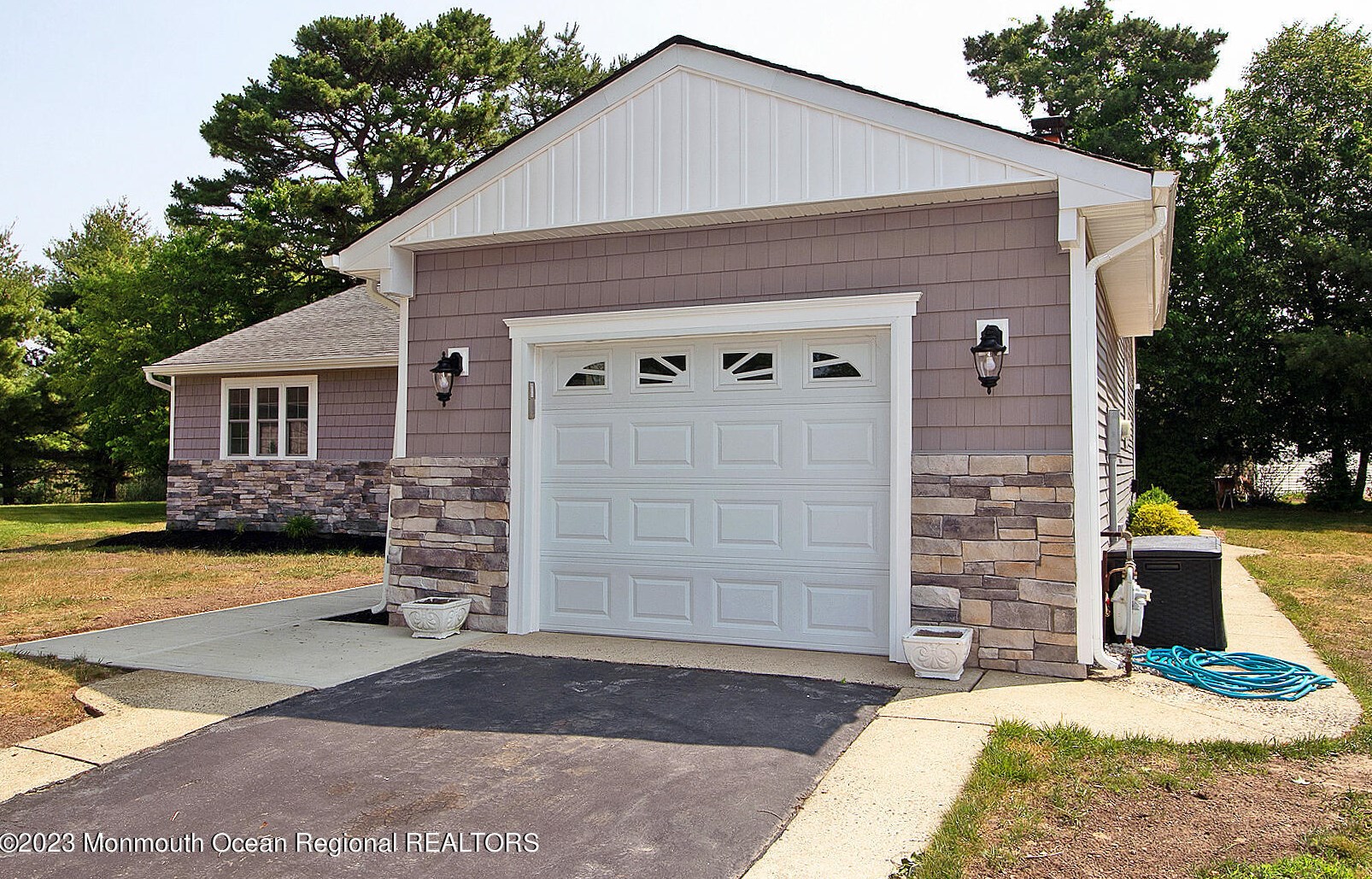 11 Madera Ct, Toms River, NJ 08757-6428