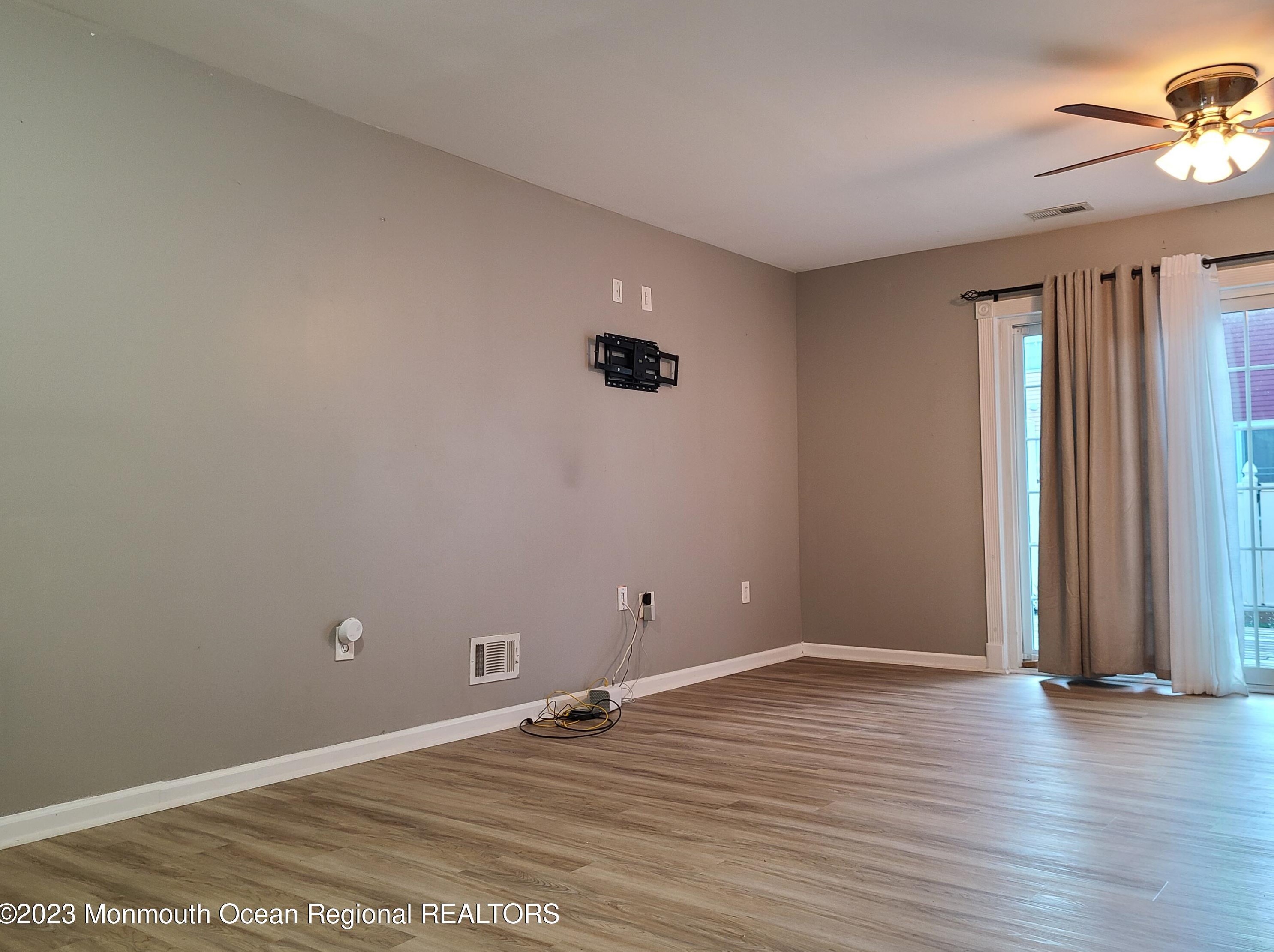 404 Ibis Ct, Tuckerton NJ  08087-3105 exterior