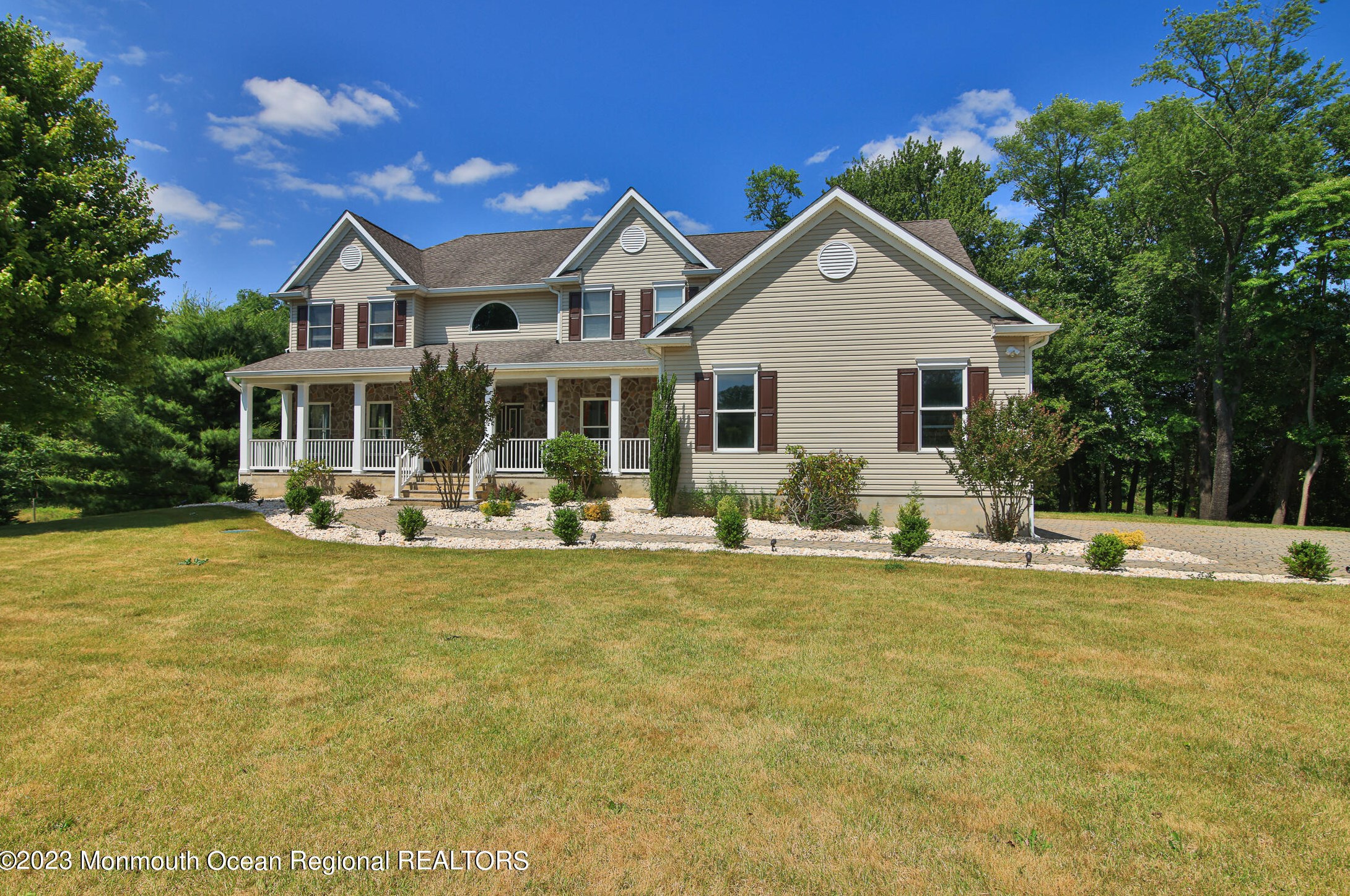 15 Hope Dr, Millstone Township, NJ 08510