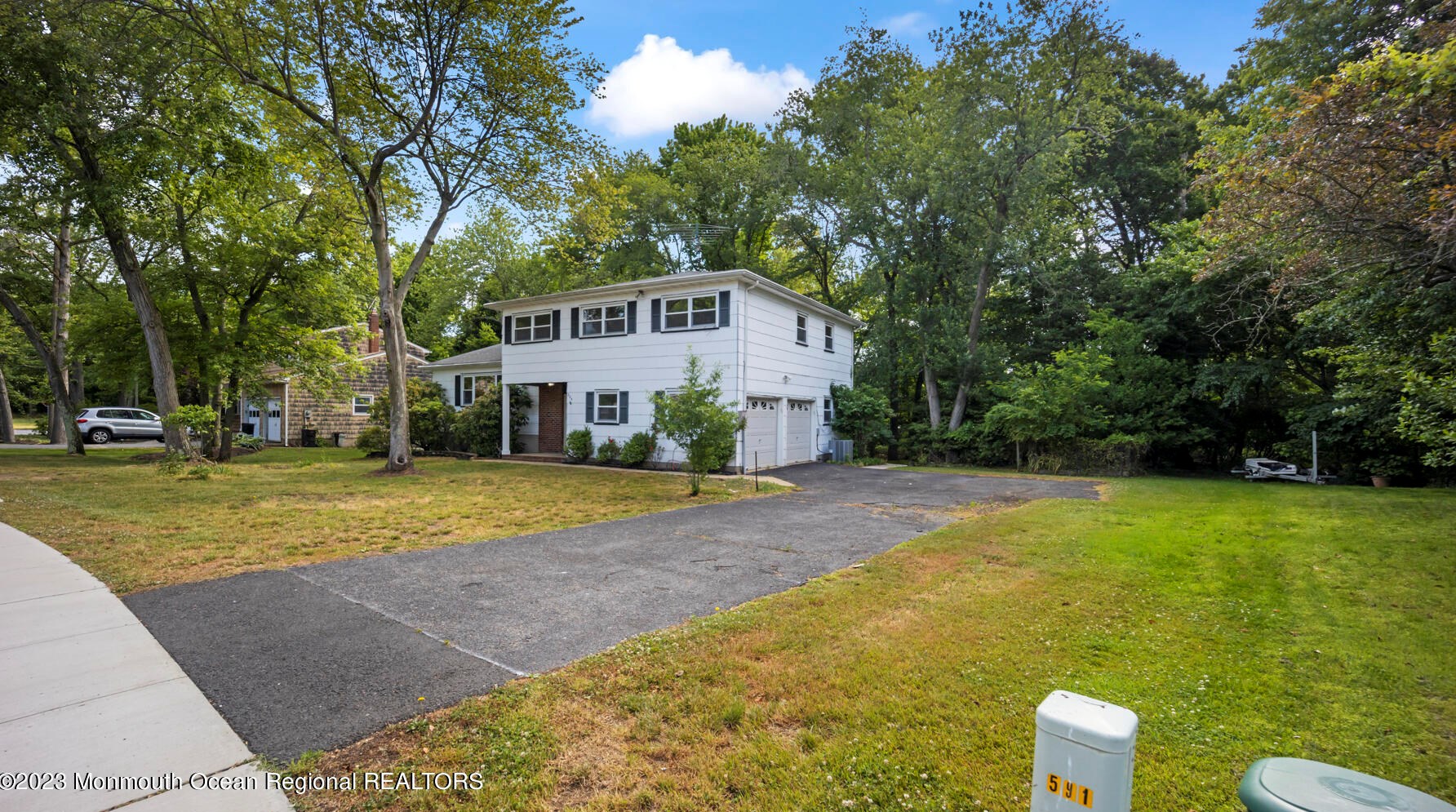 205 Cashel Dr, Matawan, NJ 07747-2216
