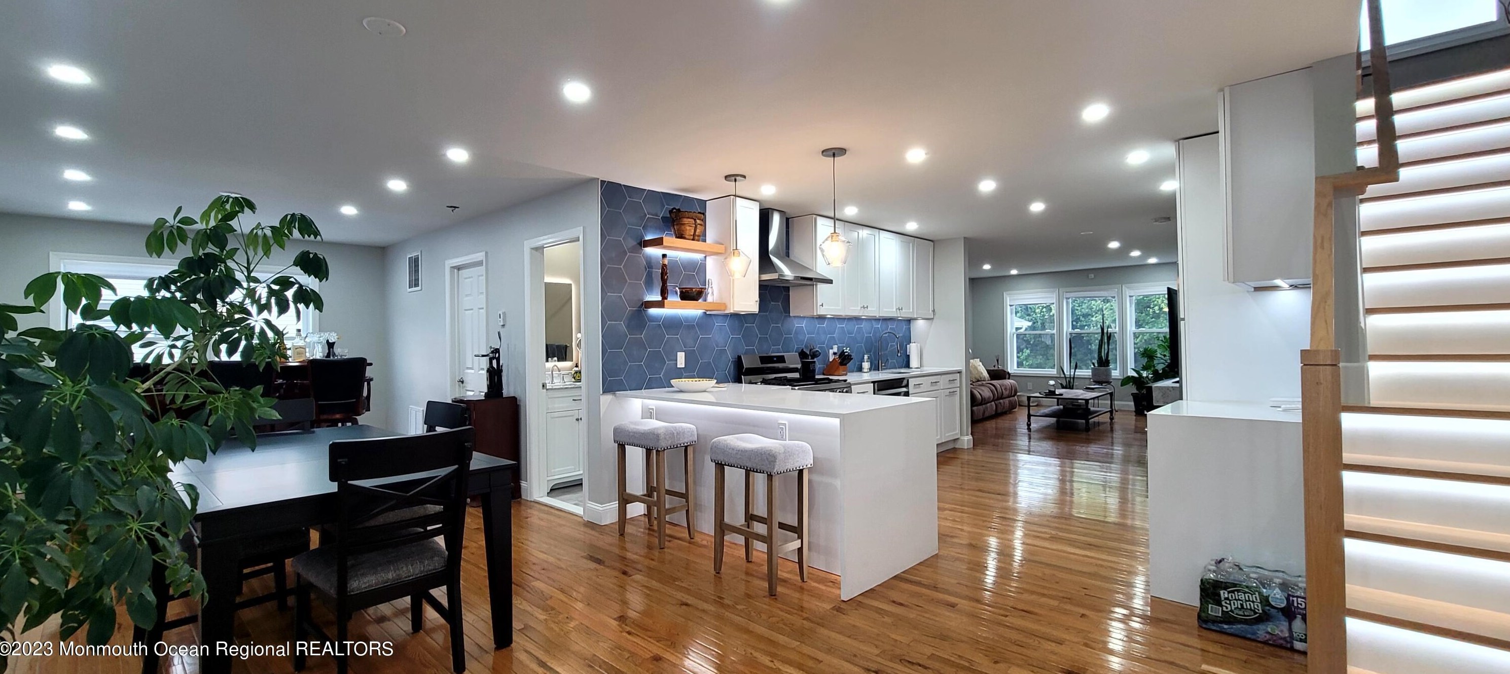 44 Amboy Rd, Matawan NJ  07747-6814 exterior