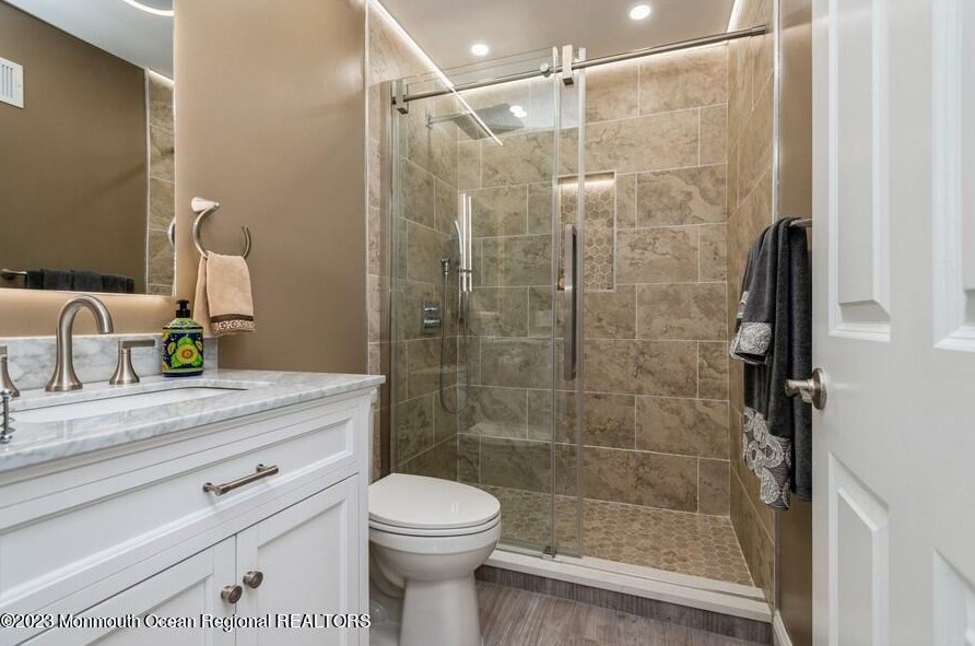 44 Amboy Rd, Matawan NJ  07747-6814 exterior