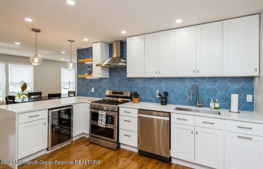 44 Amboy Rd, Matawan NJ  07747-6814 exterior