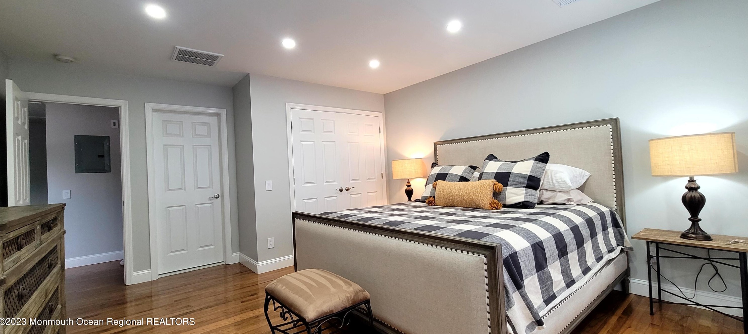 44 Amboy Rd, Matawan NJ  07747-6814 exterior