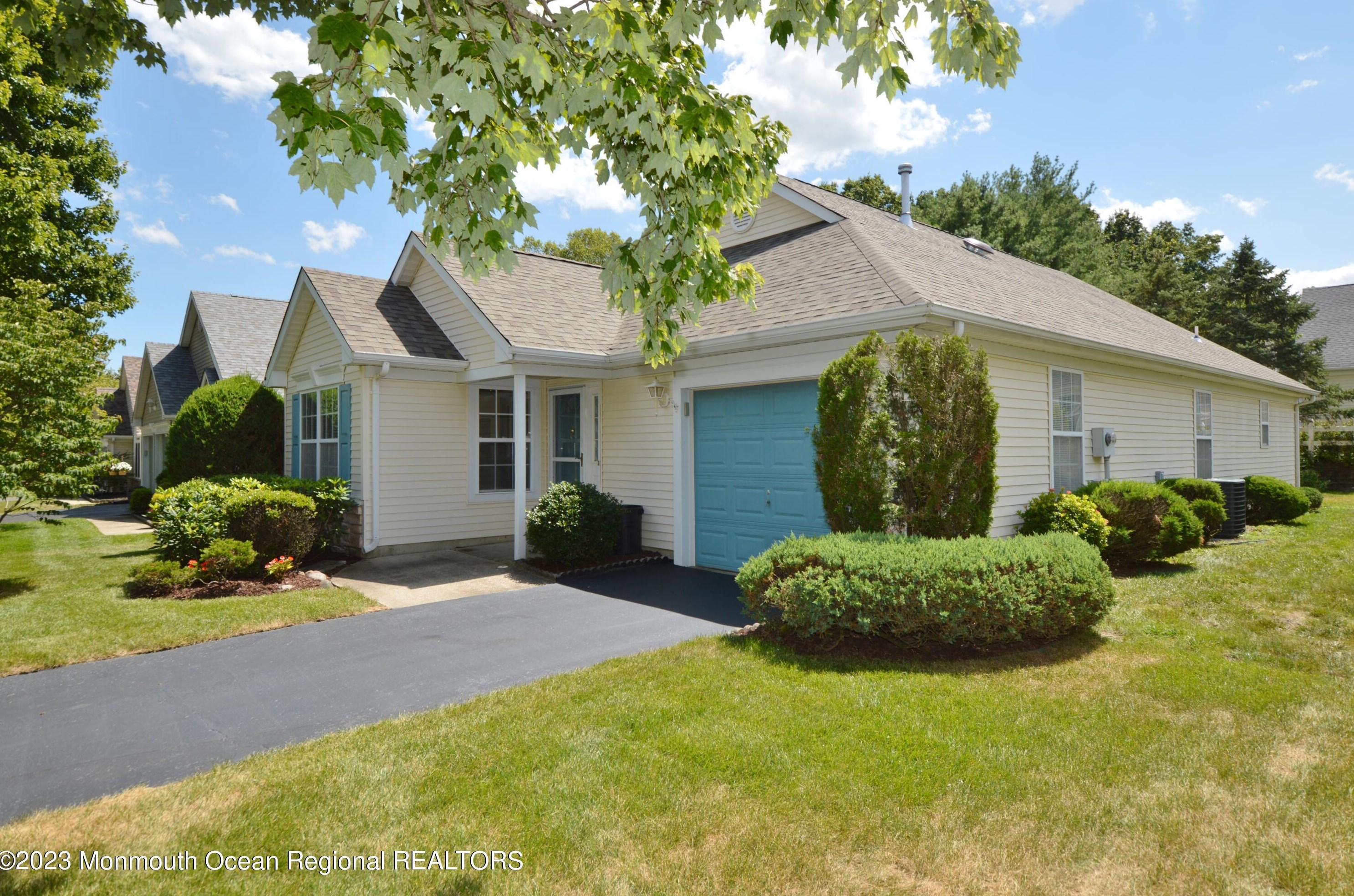 3486 Vicari Ave, Toms River, NJ 08755-2303