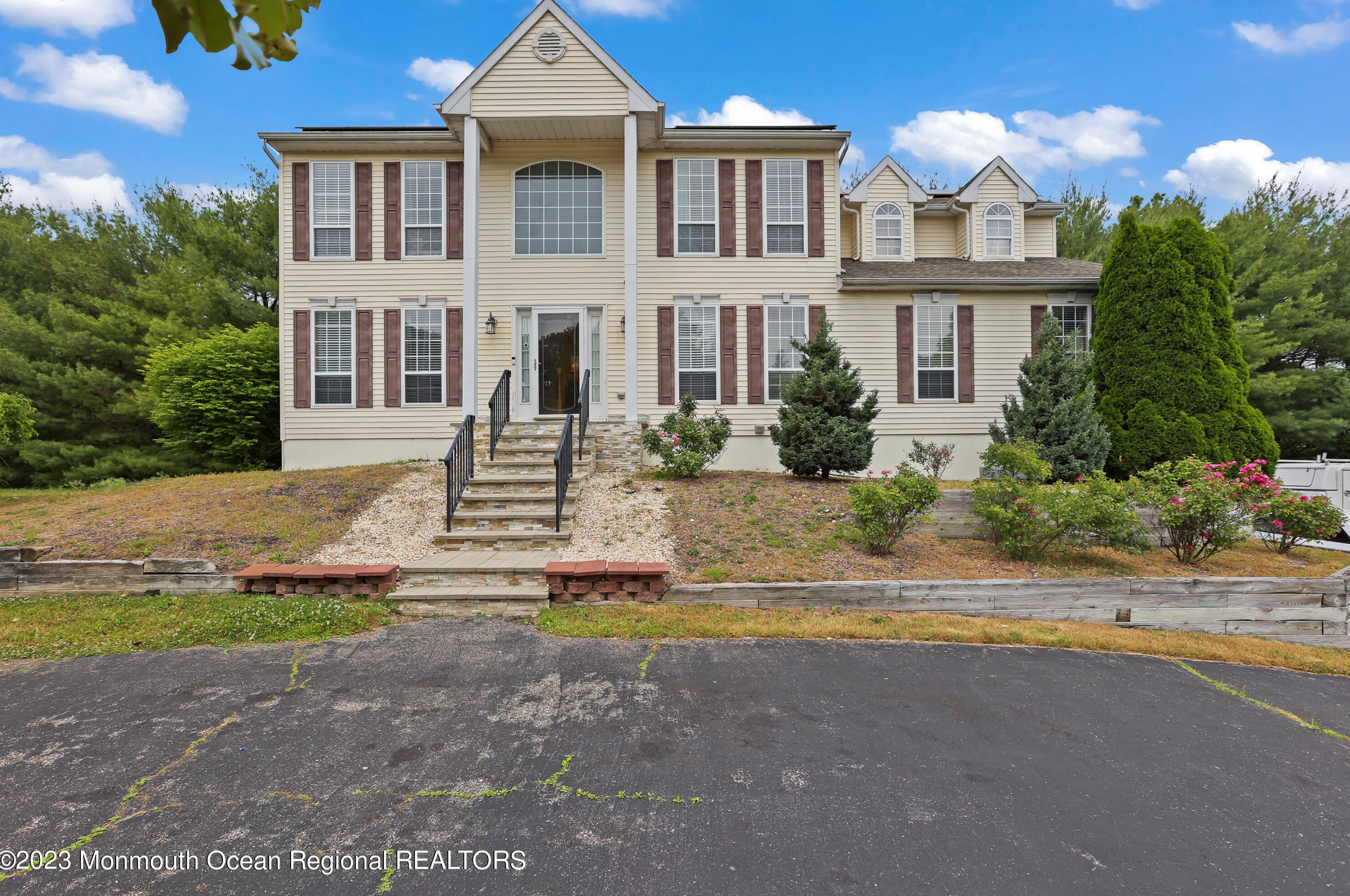 651 Winterberry Blvd, Jackson Twp, NJ 08527