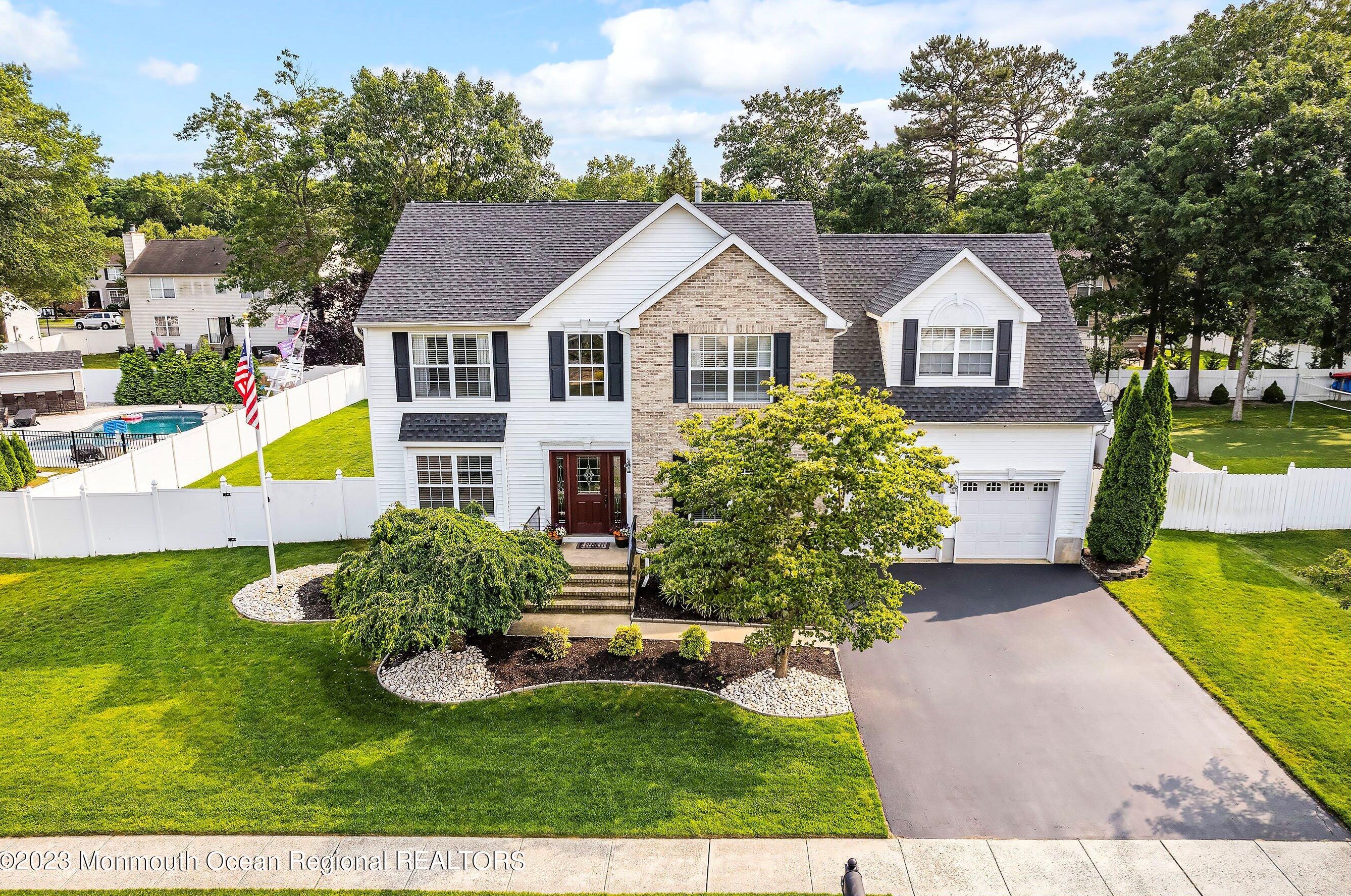 7 Nate Ln, Wall Township, NJ 07731