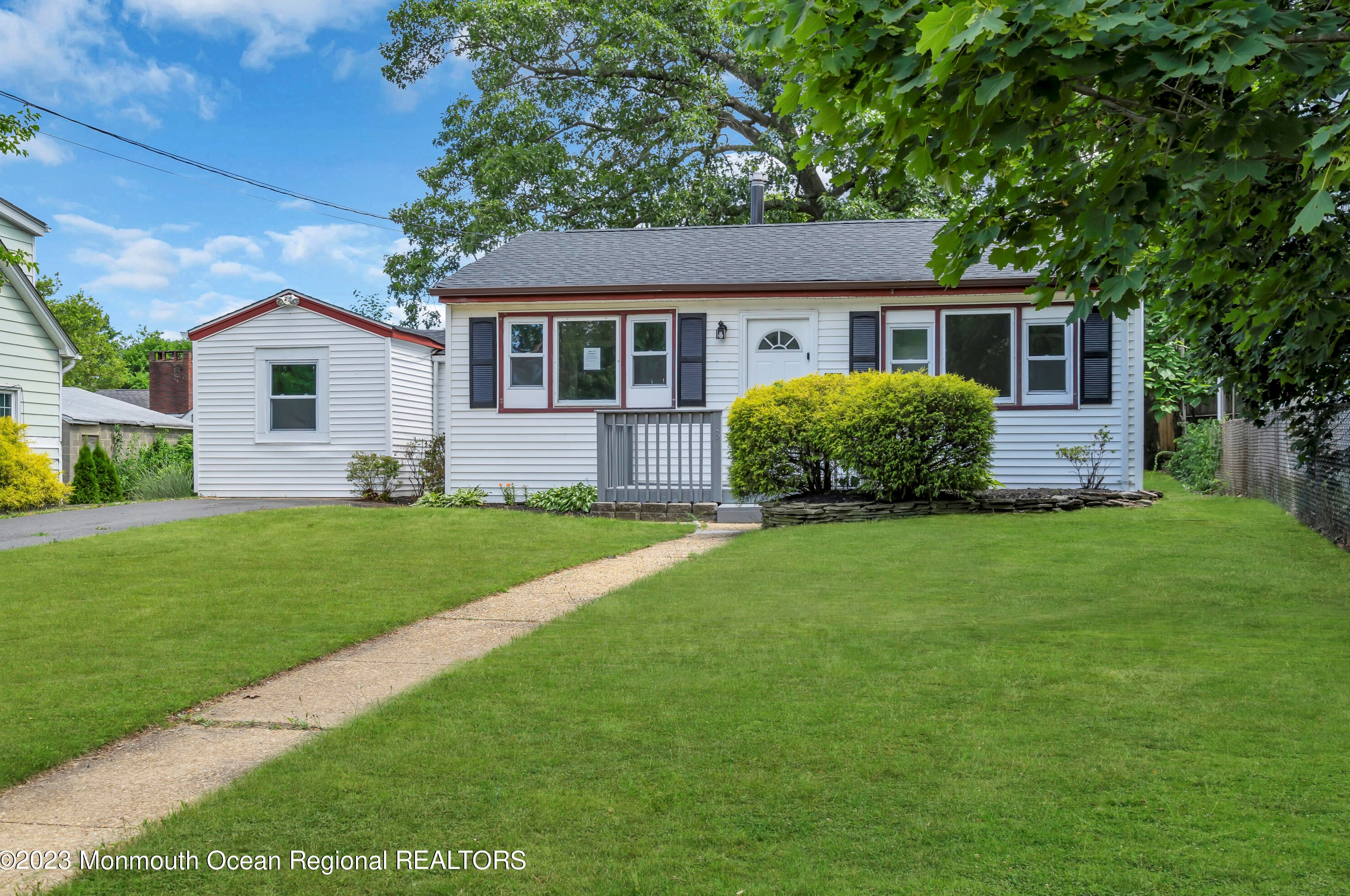 18 Maple Pl, Keyport, NJ 07735-1918