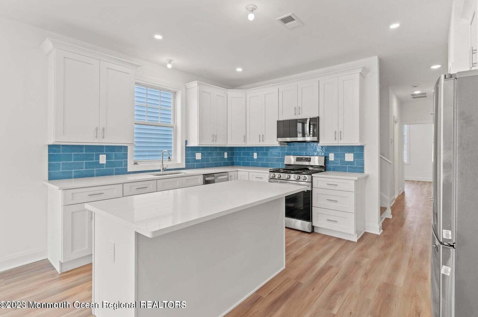 203 Kearney Ave, Pelican Island, NJ 08751