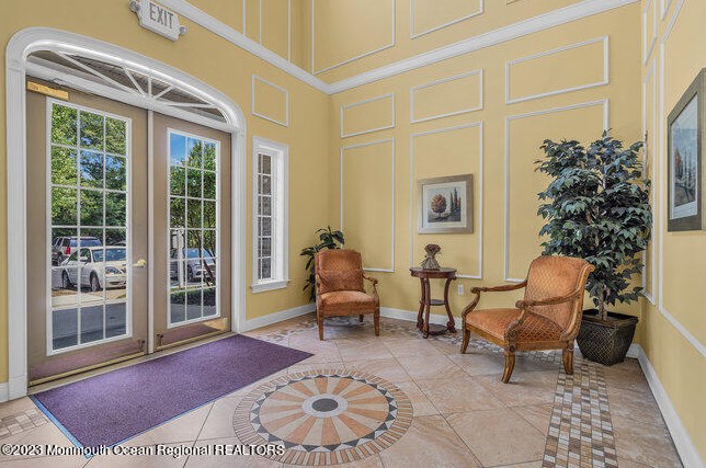 437 Sophee Ln, Lakewood, NJ 08701