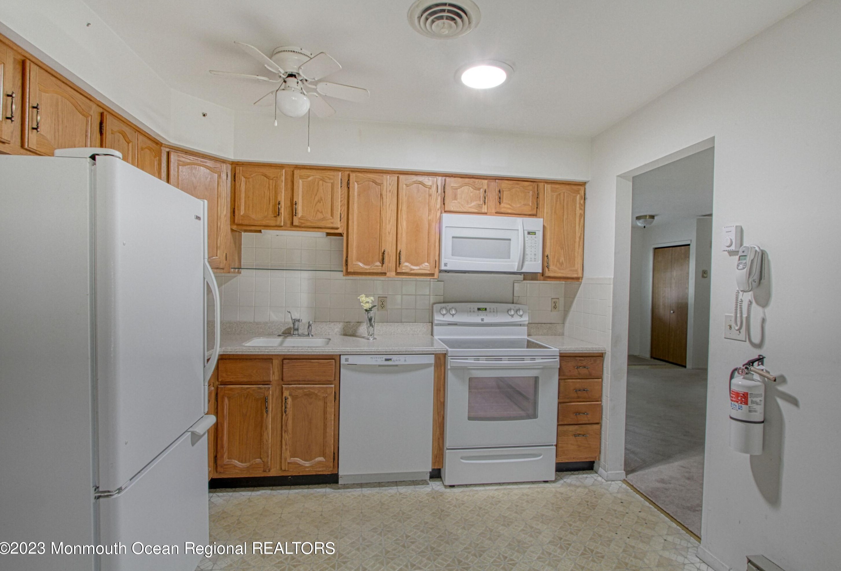 13 Amesbury Rd, Lakehurst, NJ 08759