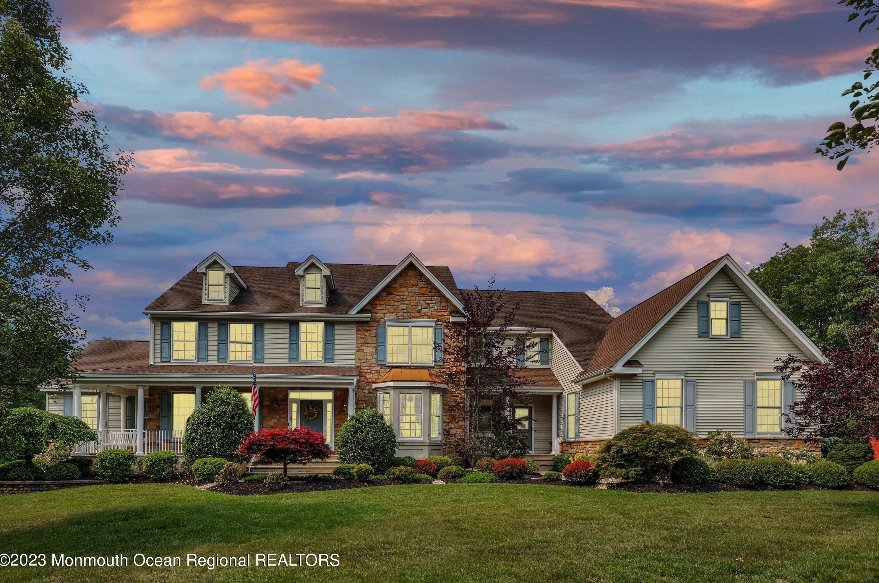 16 Winding Woods Way, East Freehold, NJ 07728