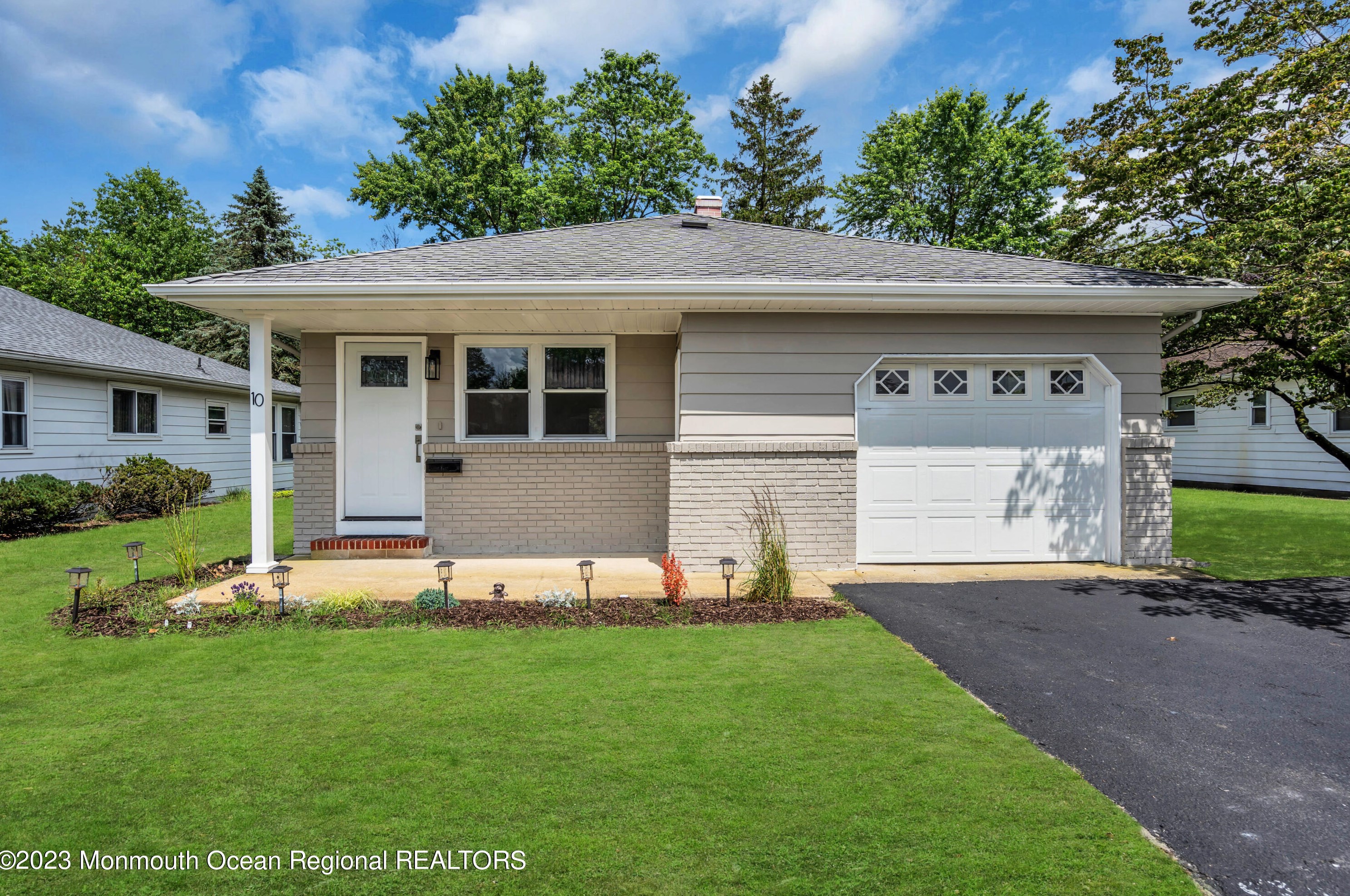 10 Martinique Dr, Berkeley Township, NJ 08721