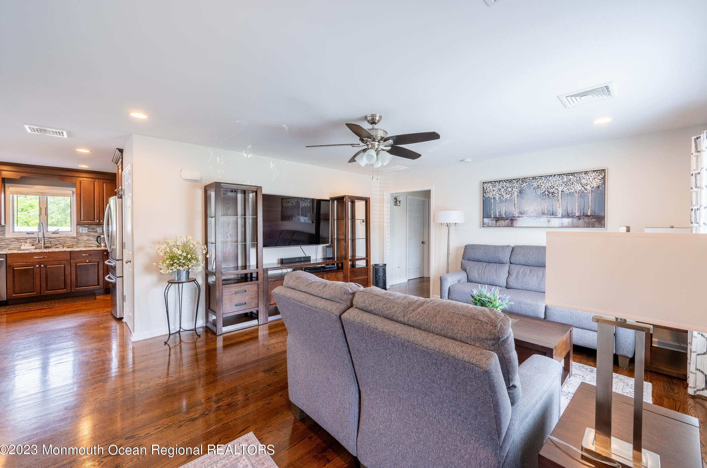 128 Beach Ave, Beachwood, NJ 08722
