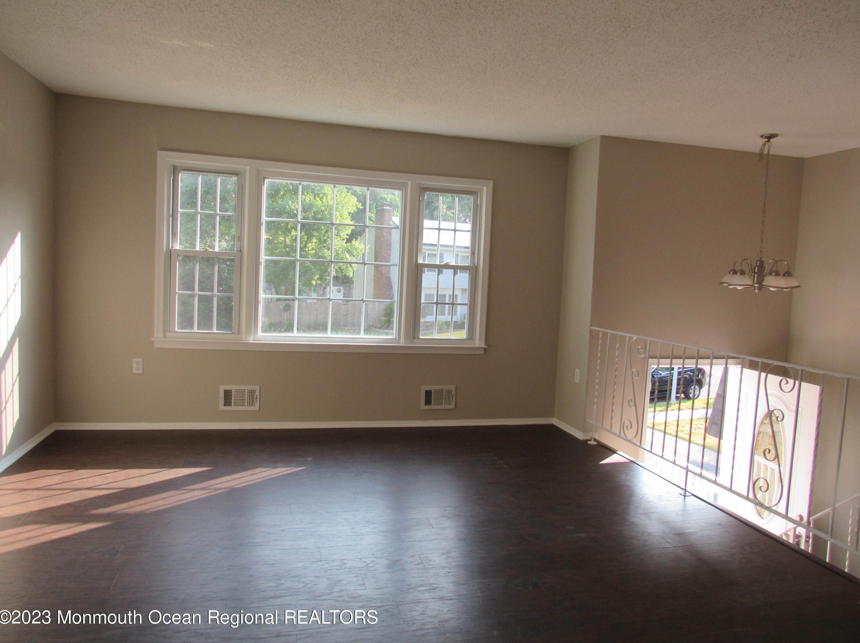 11 Priscilla Ln, Wall Township, NJ 07731-1532