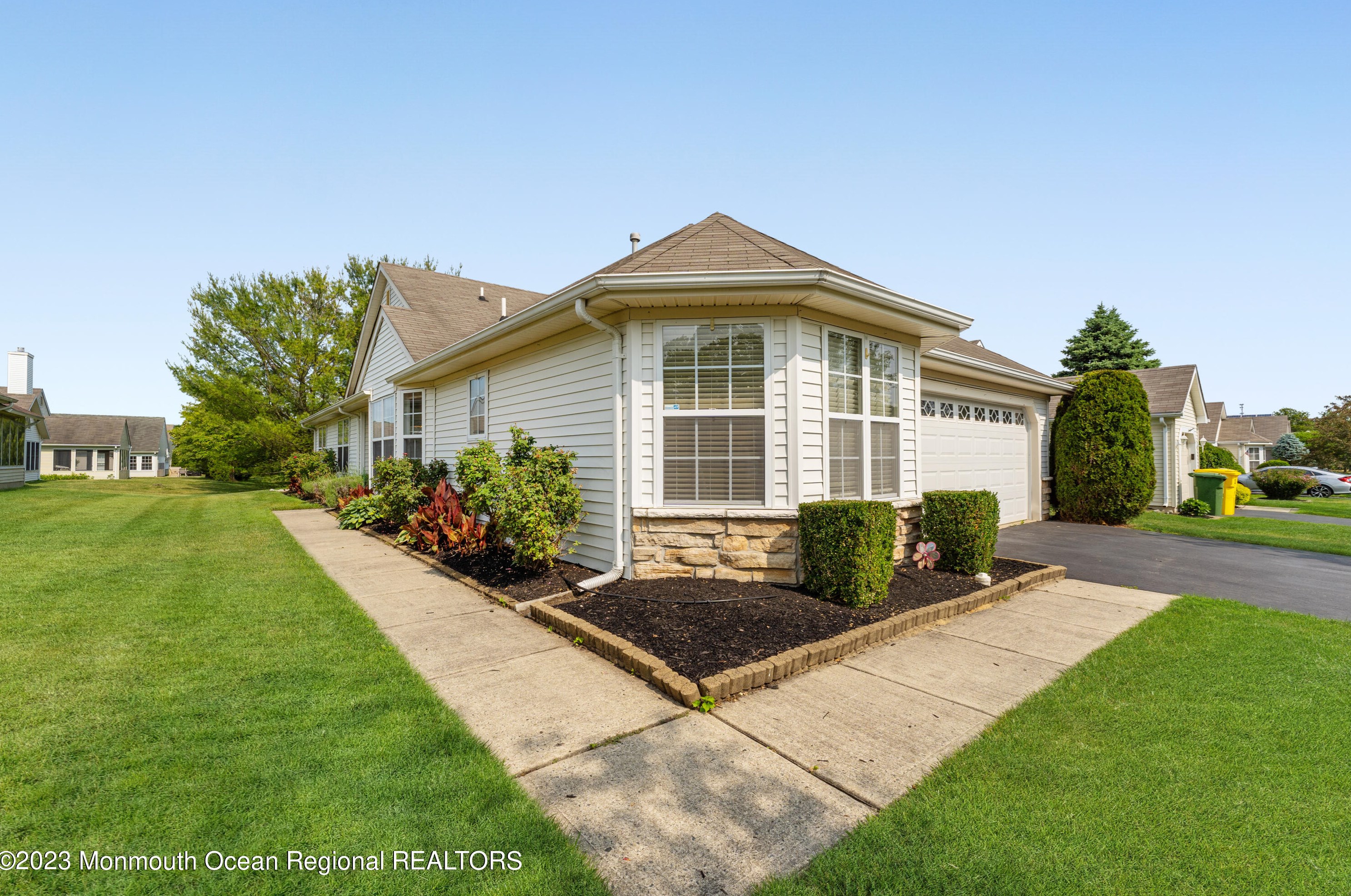 35 Ivy Hill Rd, Lakewood, NJ 08701