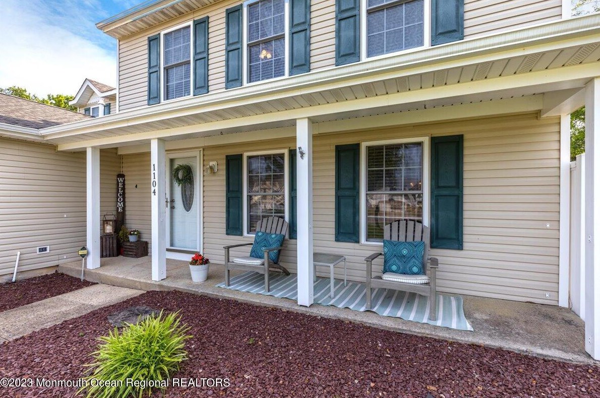 1104 Kells Ct, Toms River, NJ 08753