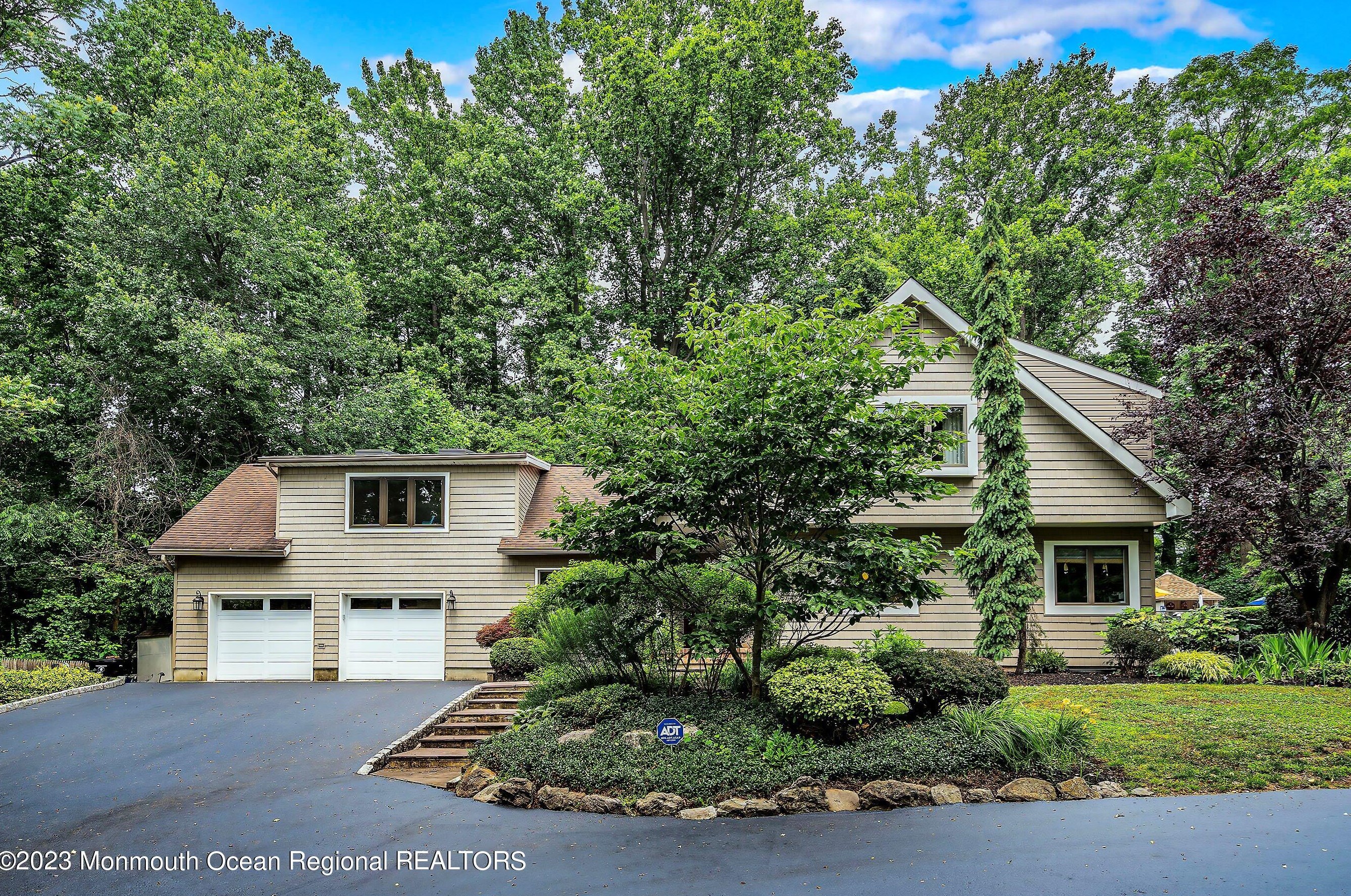 551 Kings Hwy E, Middletown, NJ 07748