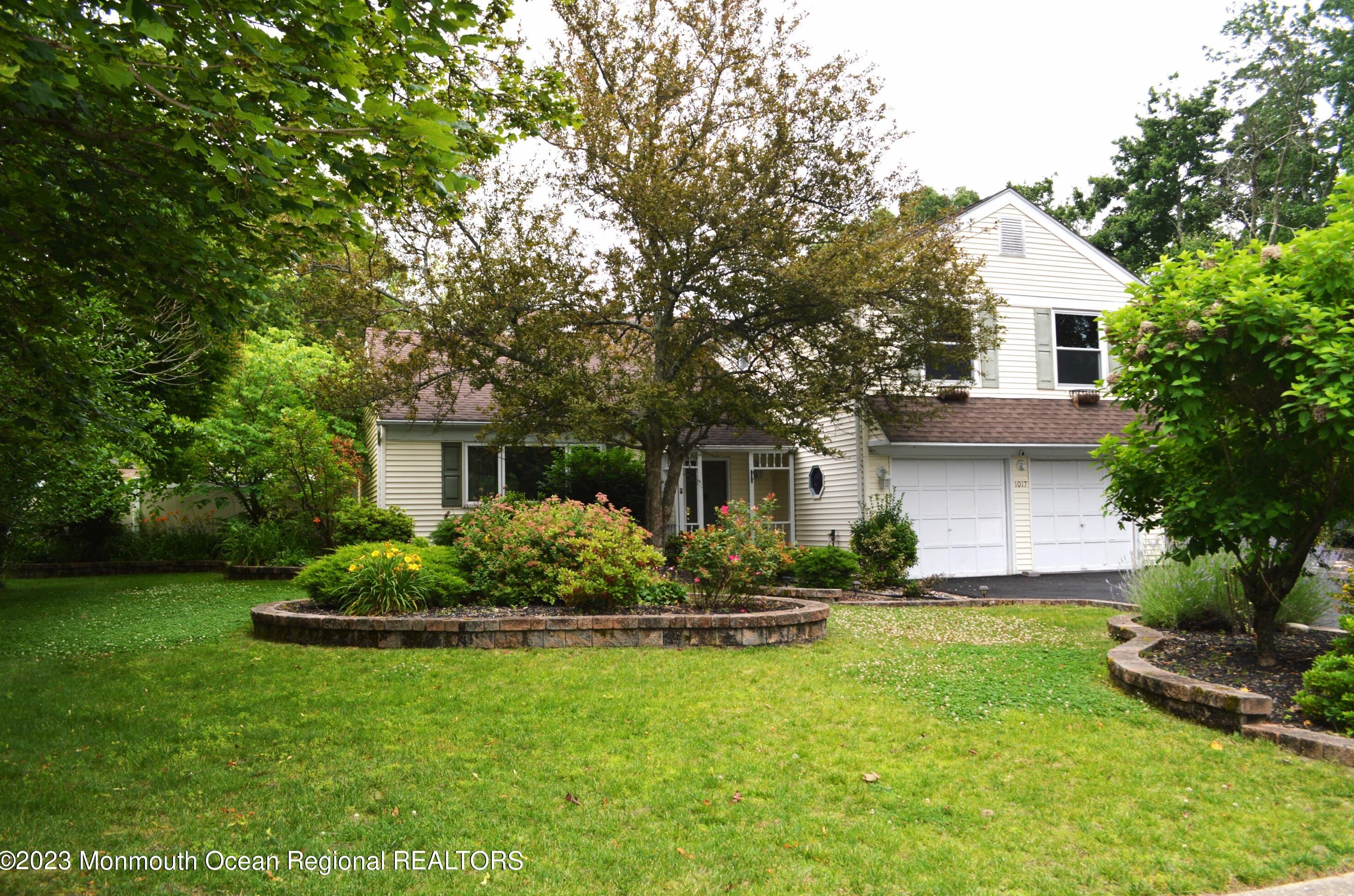 1017 Eastwind Ave, Toms River, NJ 08753-7928