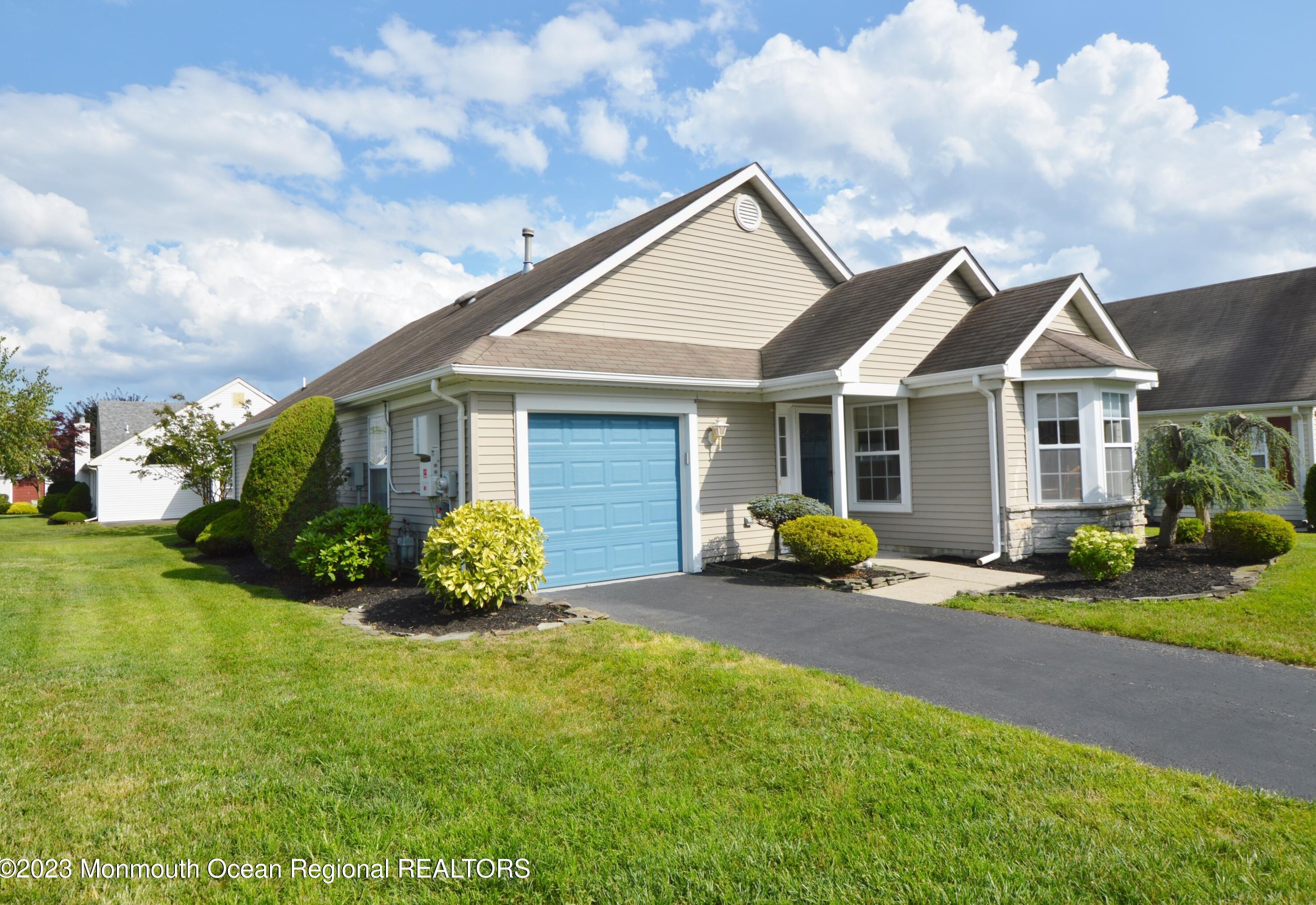 3616 Vicari Ave, Toms River, NJ 08755-2325