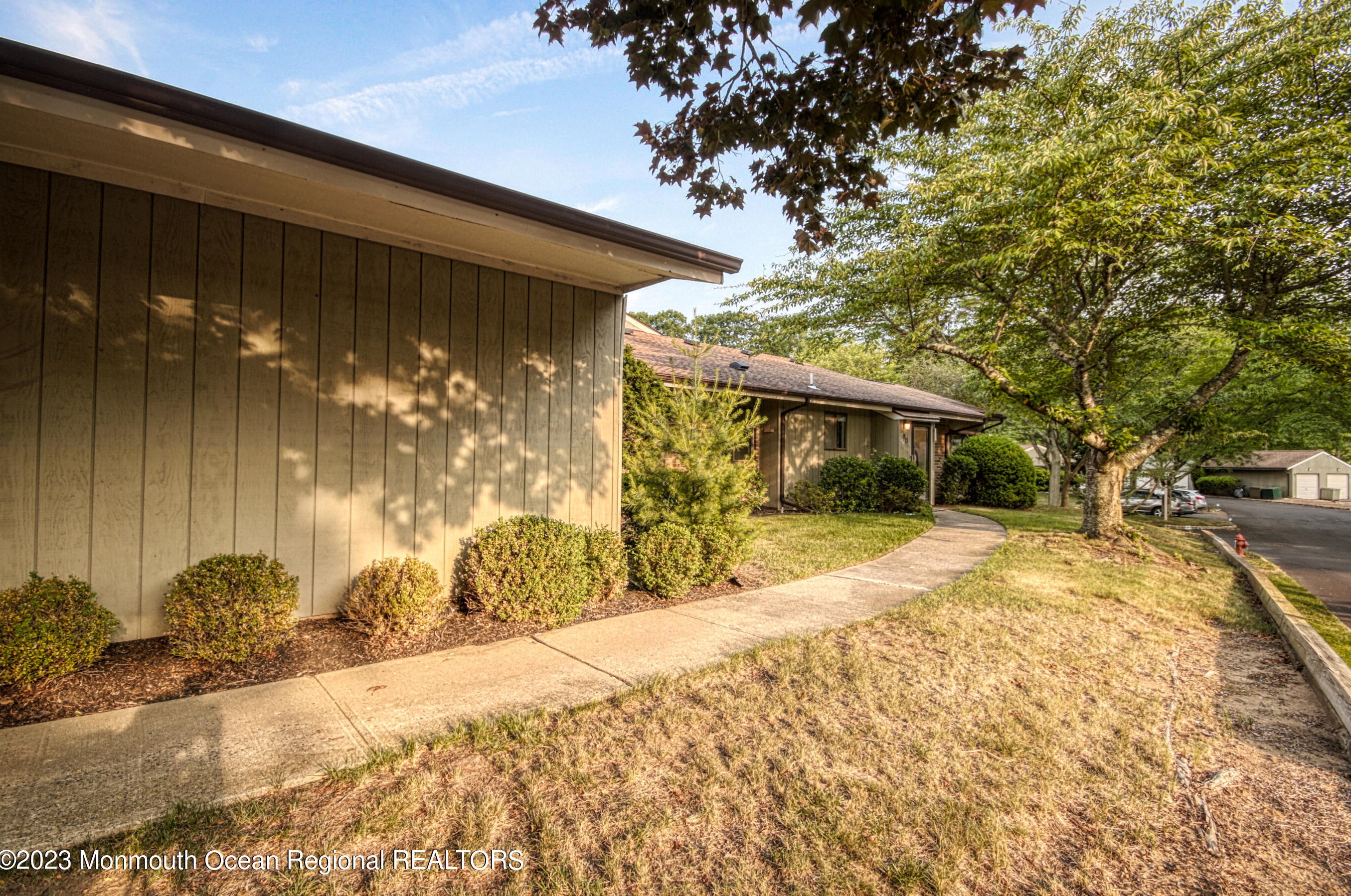 80 Friendship Ct, Tinton Falls, NJ 07701