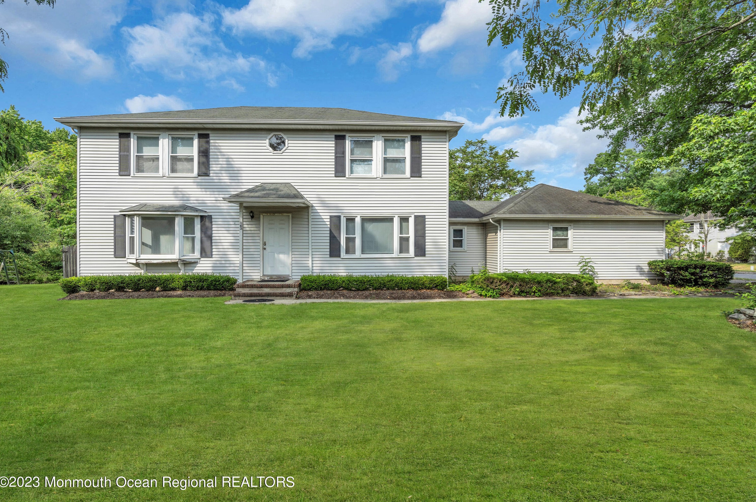 163 Colonial Dr, Lakewood, NJ 08701