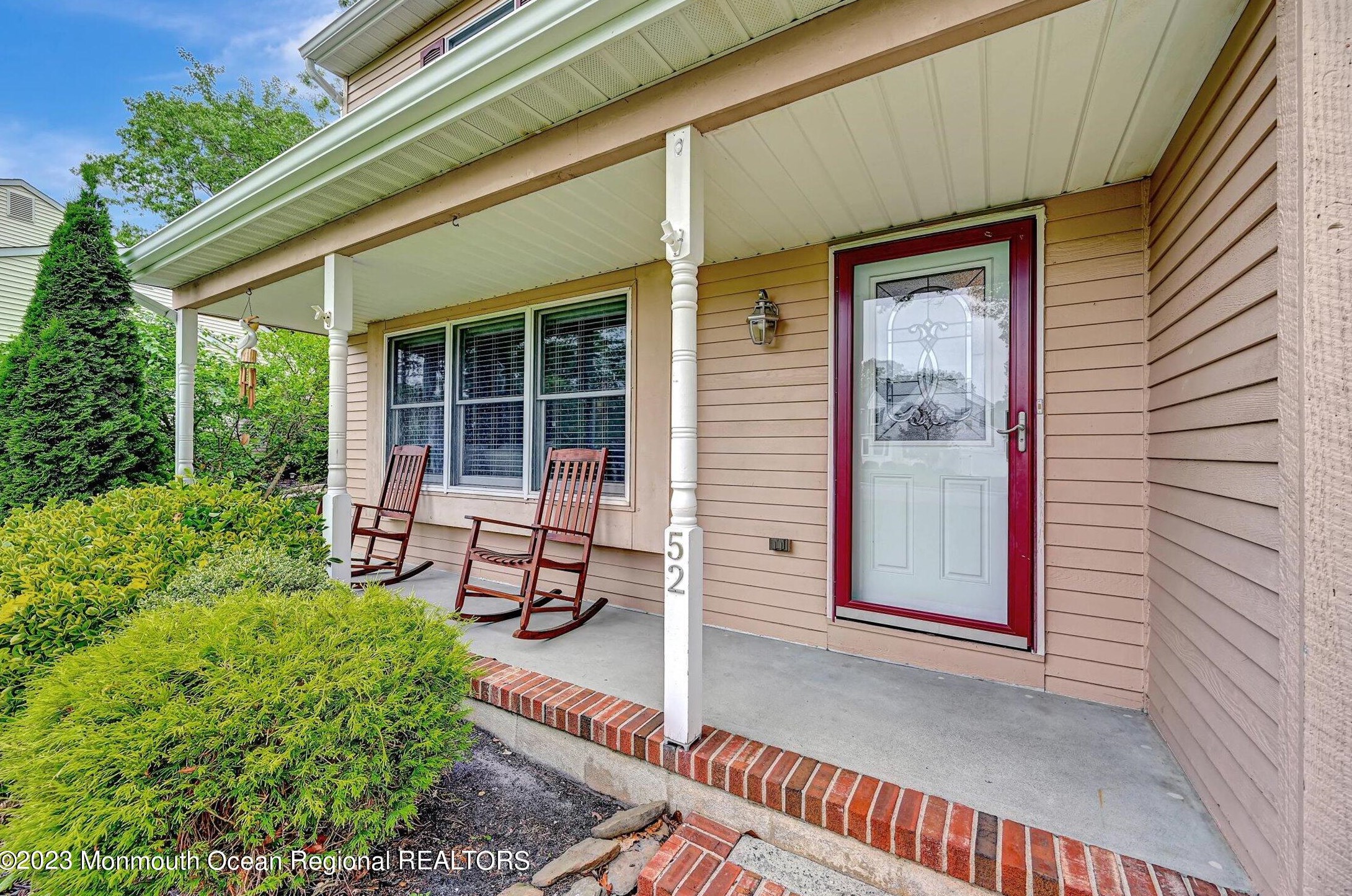 52 Shasta Ln, Toms River, NJ 08753-2391