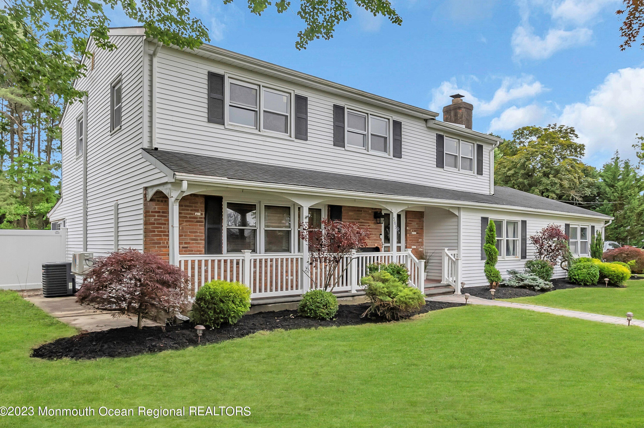 583 Charles Dr, Bricktown, NJ 08723