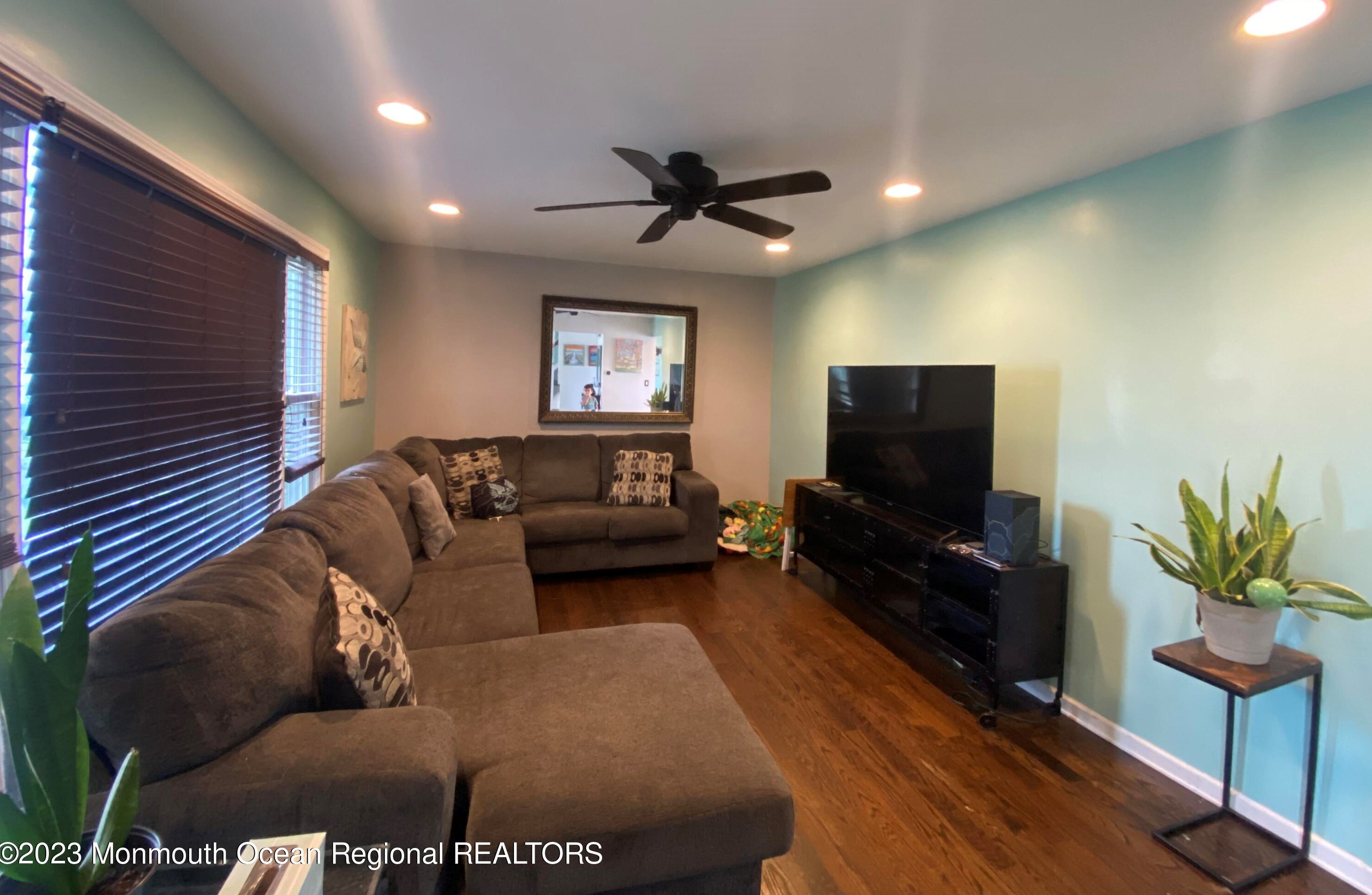 261 Alabama Ave, Toms River, NJ 08753-2065