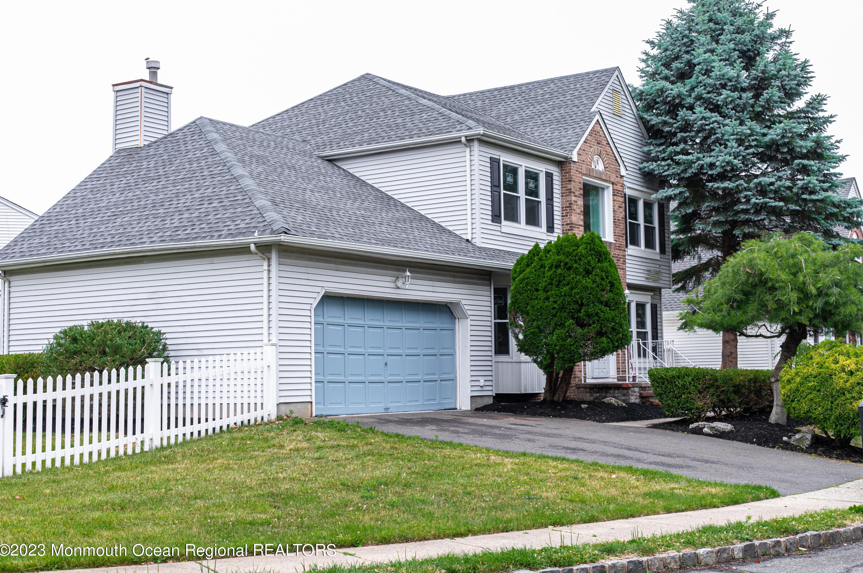 11 Reid Way, East Freehold, NJ 07728