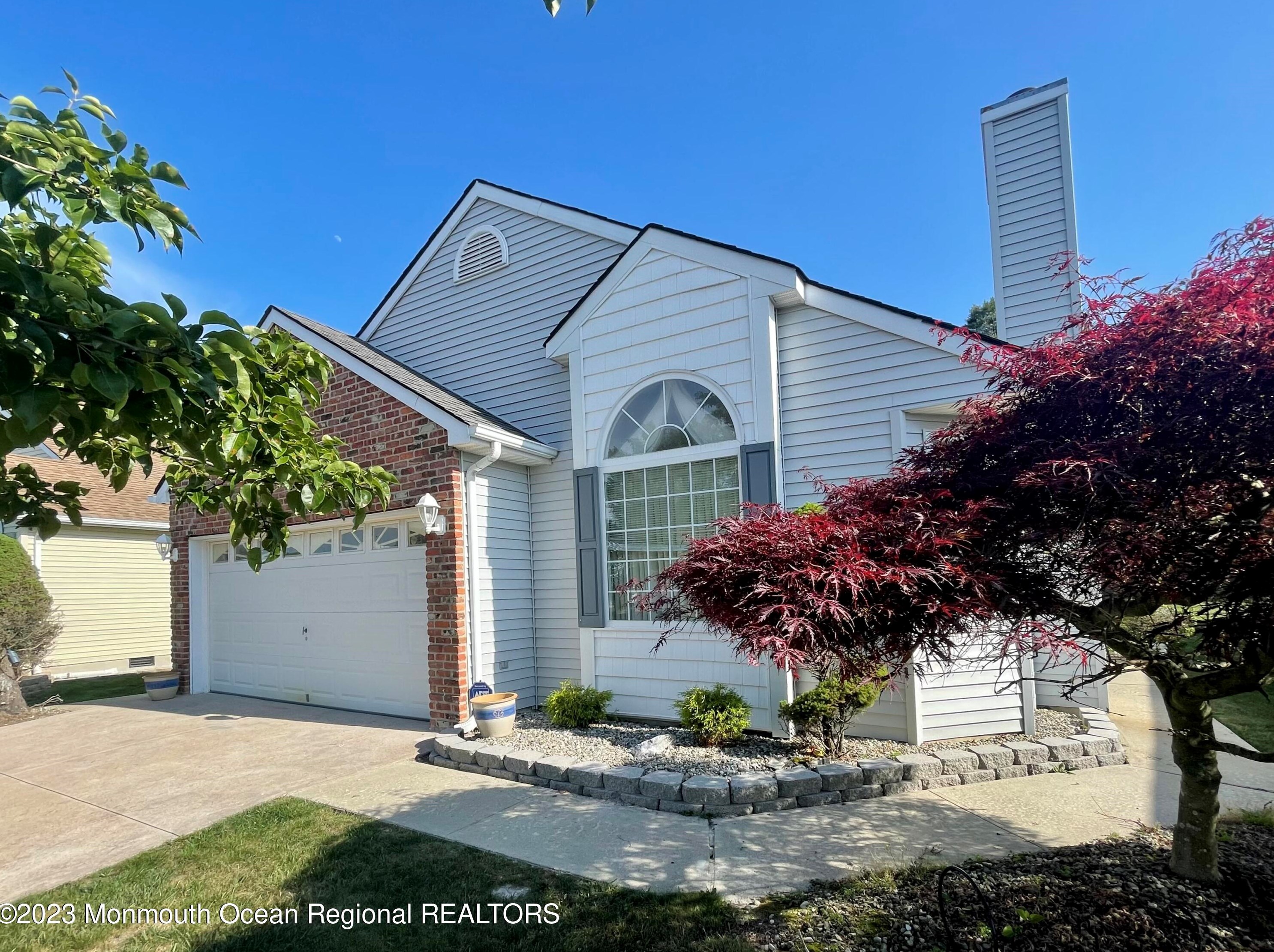 122 Canterbury Ln, Toms River, NJ 08757-6590