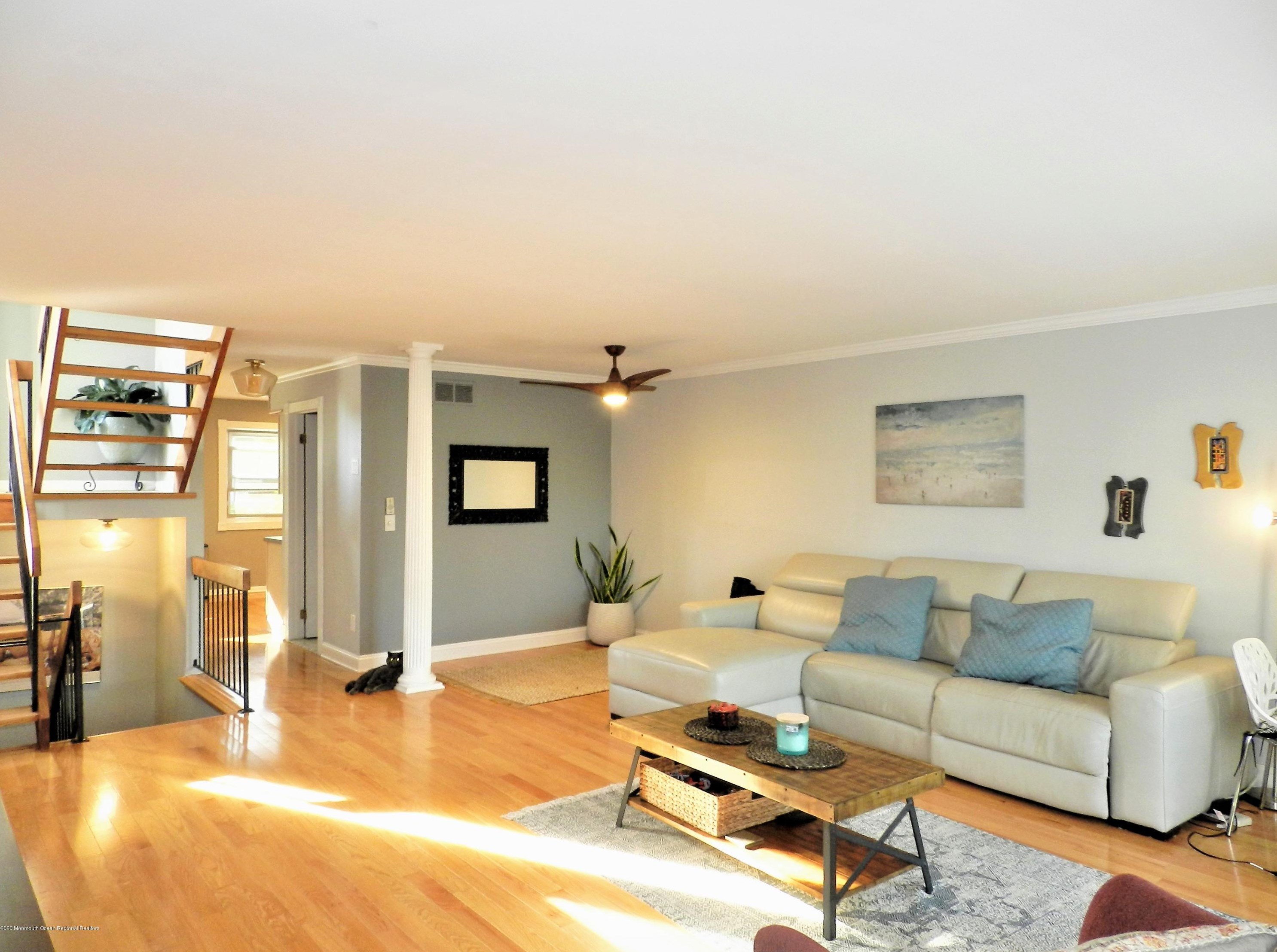15 Meredith Ct, Monmouth Beach, NJ 07750