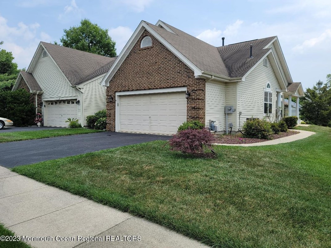 85 Chain Blvd, Berkeley Township, NJ 08721