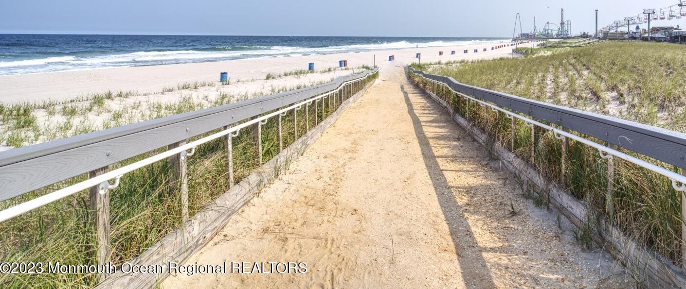 119 Franklin Ave, Pelican Island, NJ 08751