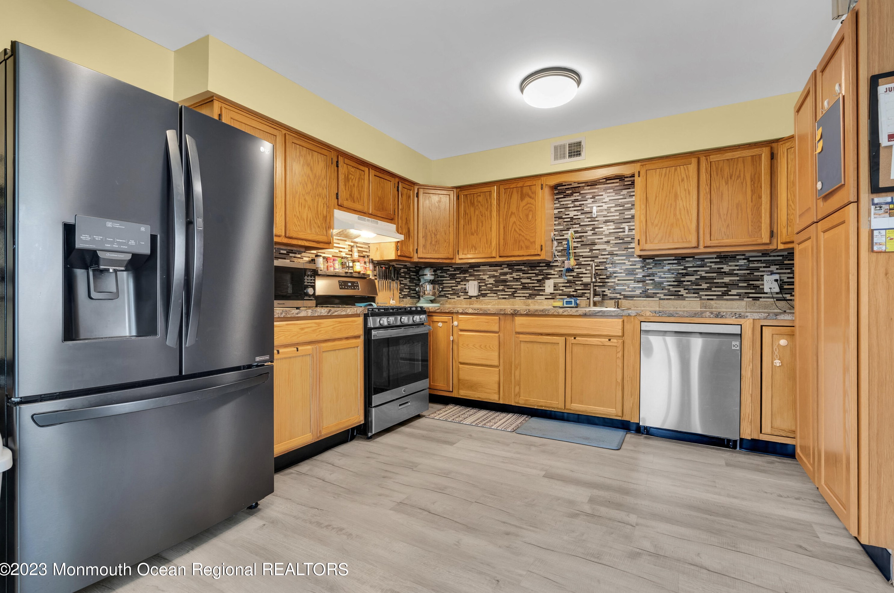 205 County Rd, Cliffwood, NJ 07721-1020
